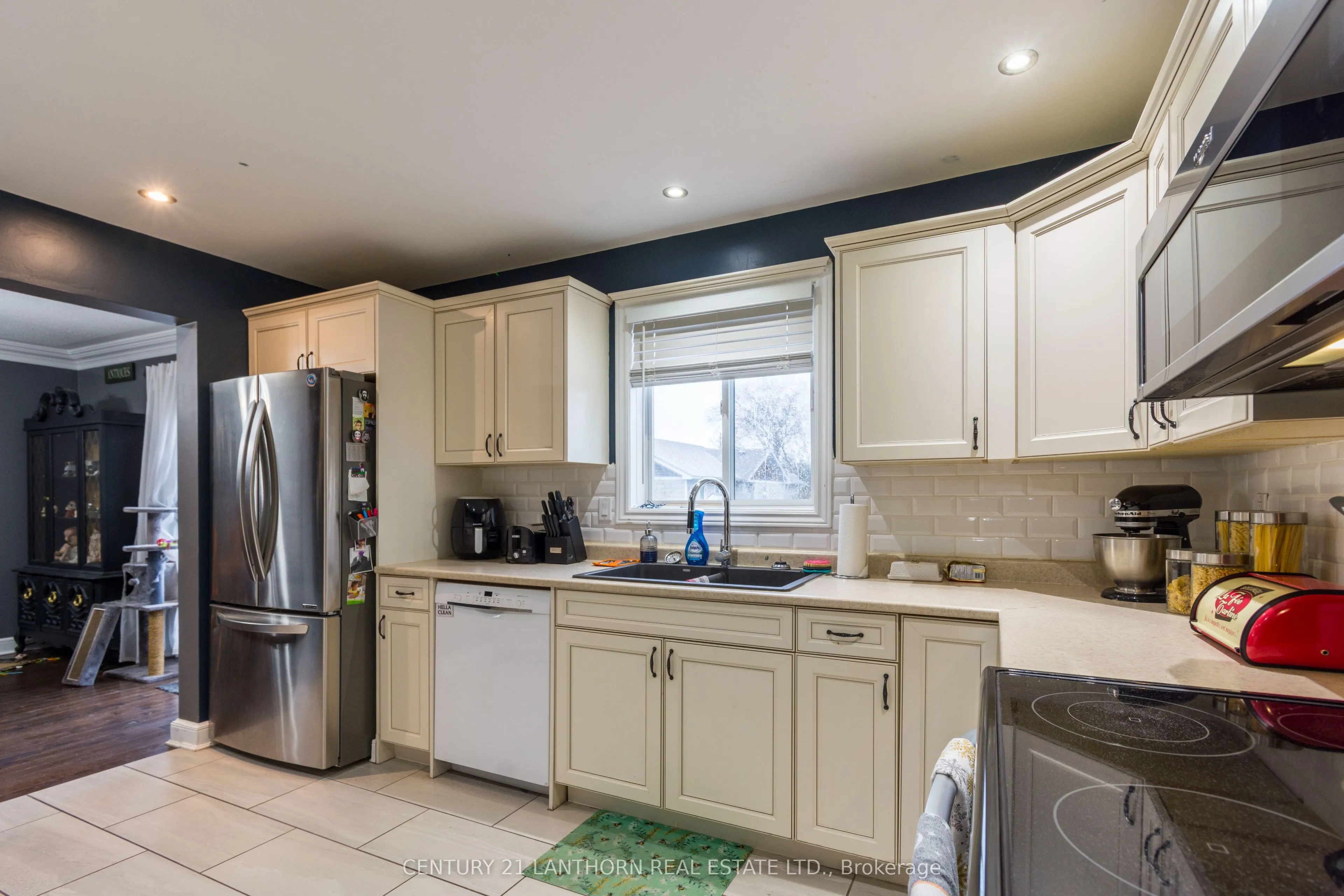 19 Bogart Crescent