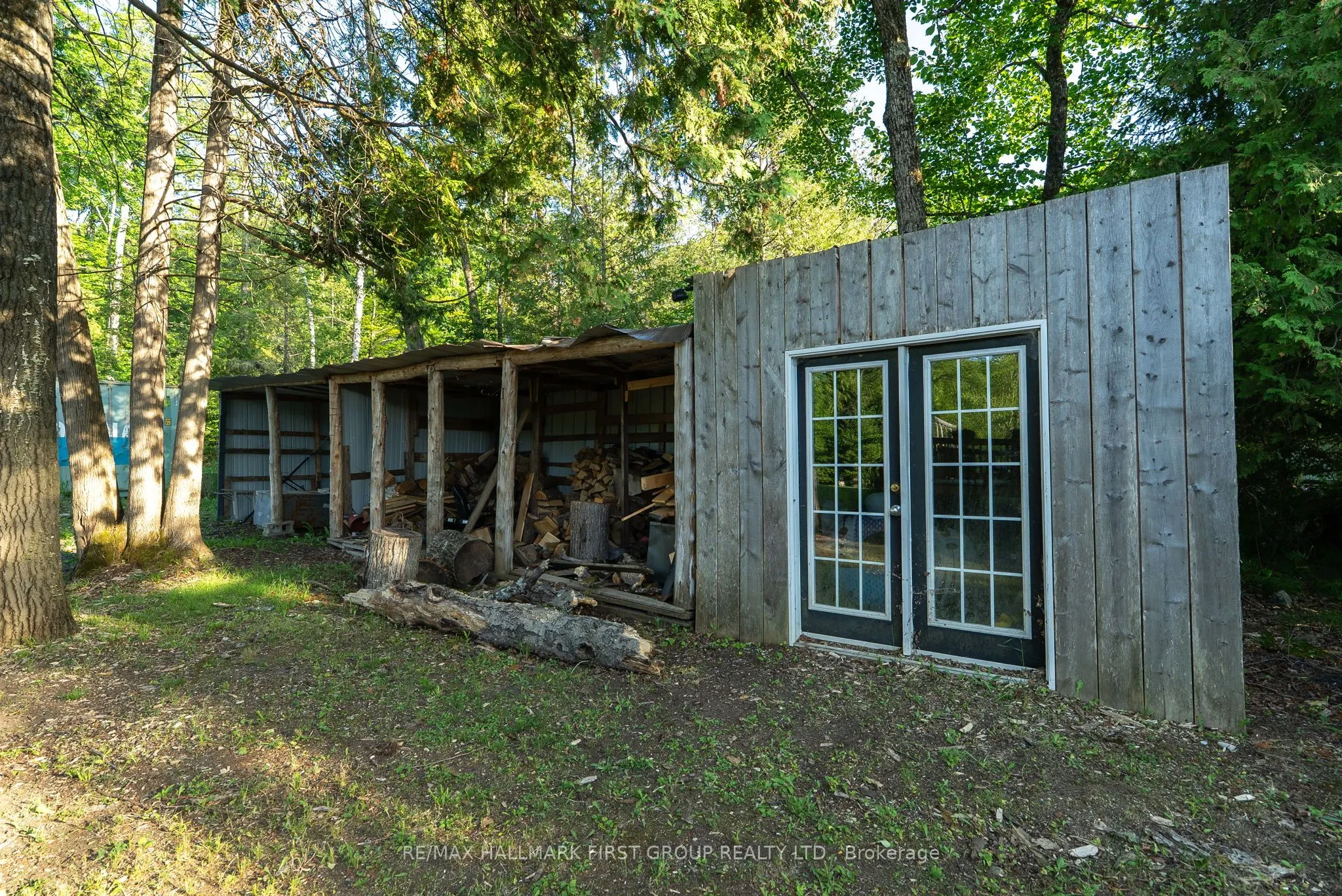 402 STEENBURG LAKE Road S