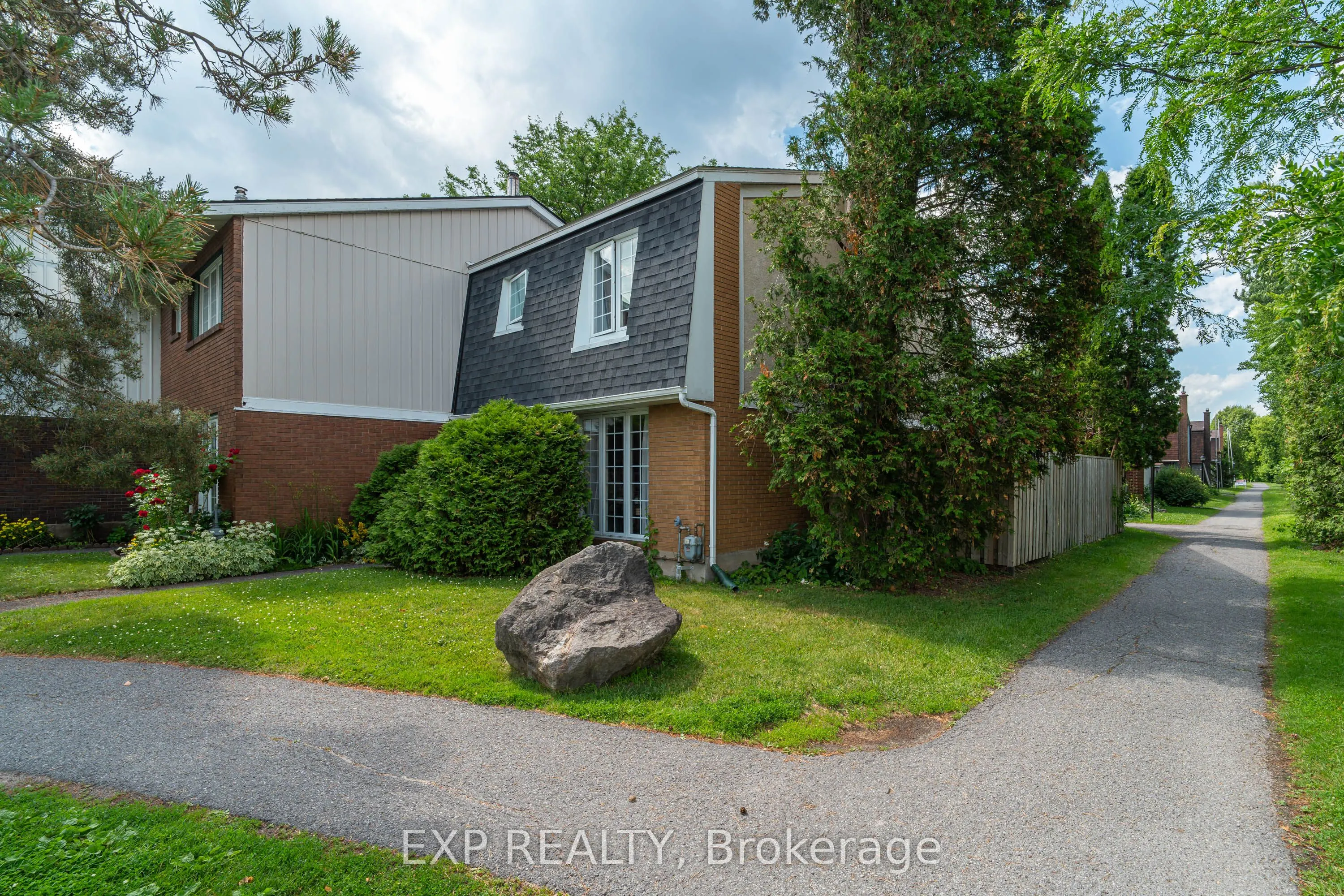 1029 Meadowlands Drive, #65