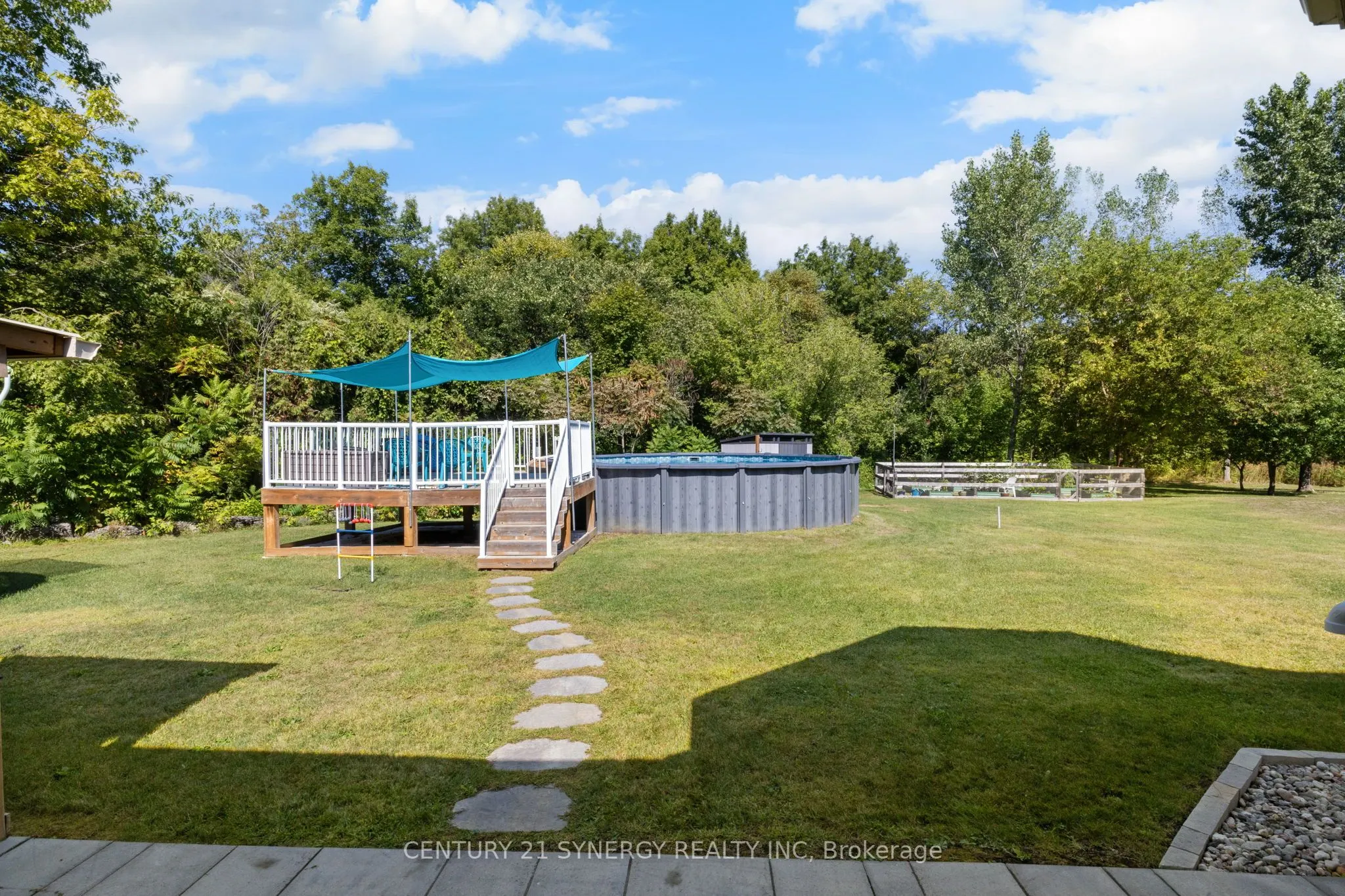 1281 Georges Vanier Drive N