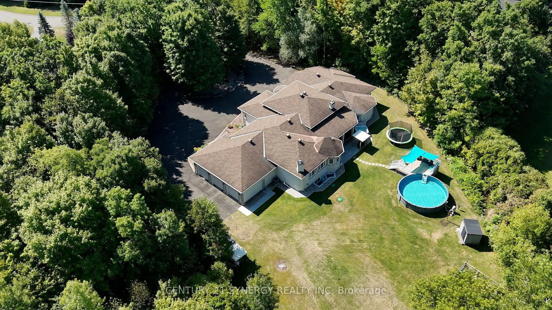1281 Georges Vanier Drive N