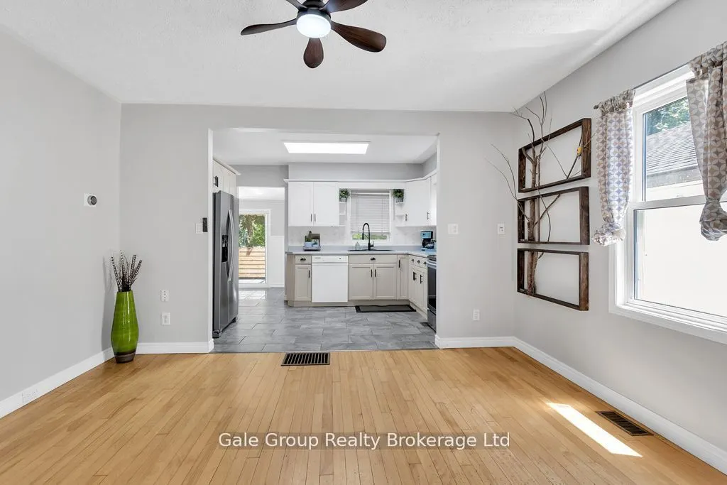 253 John Street N