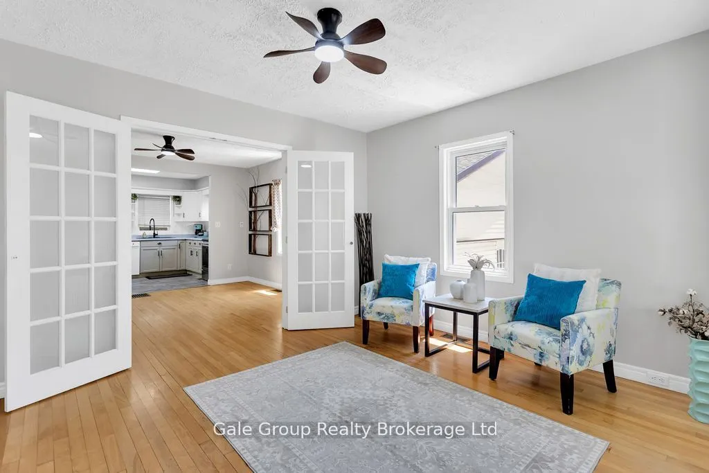 253 John Street N