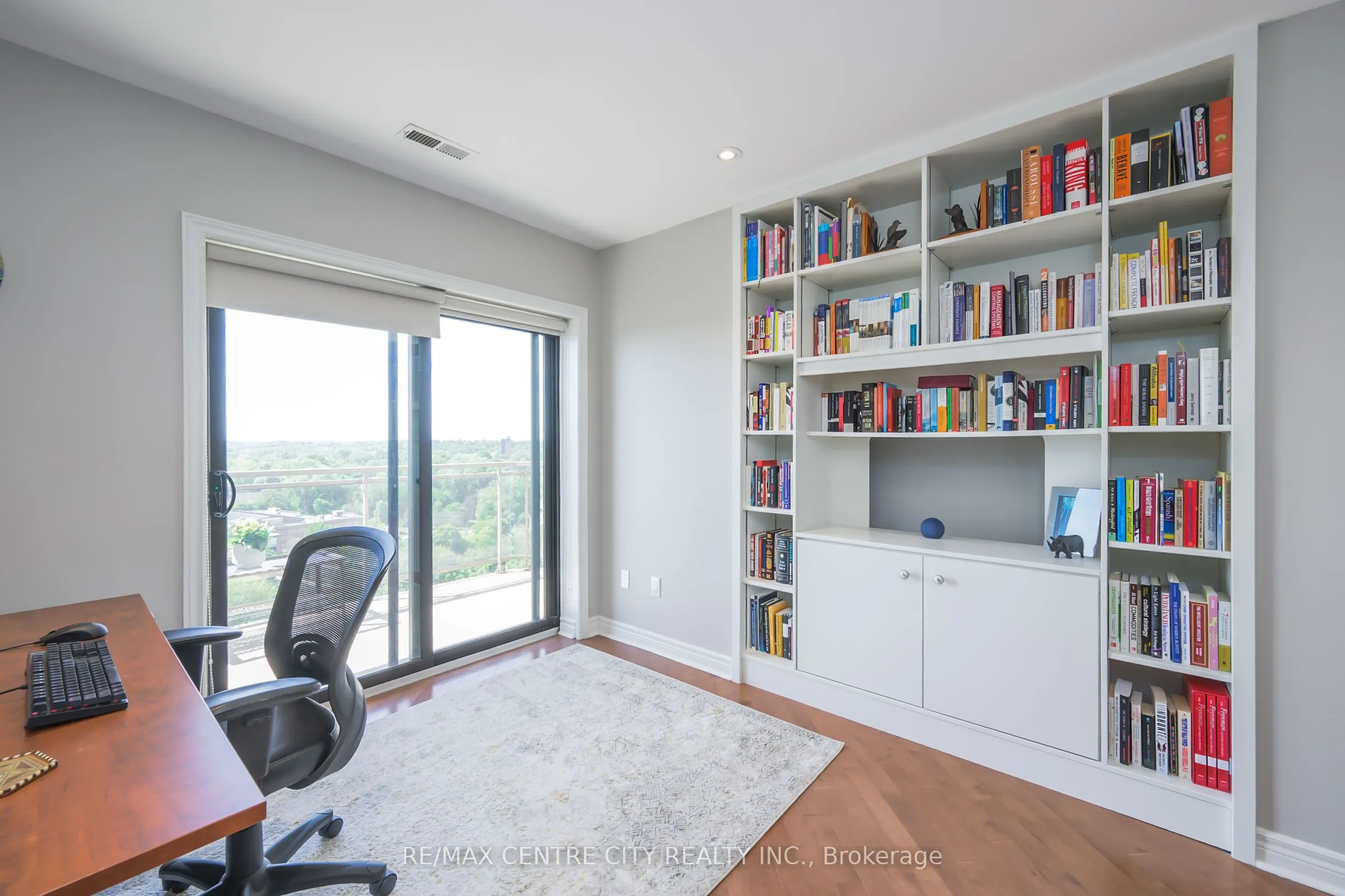 19 King Street, #1102