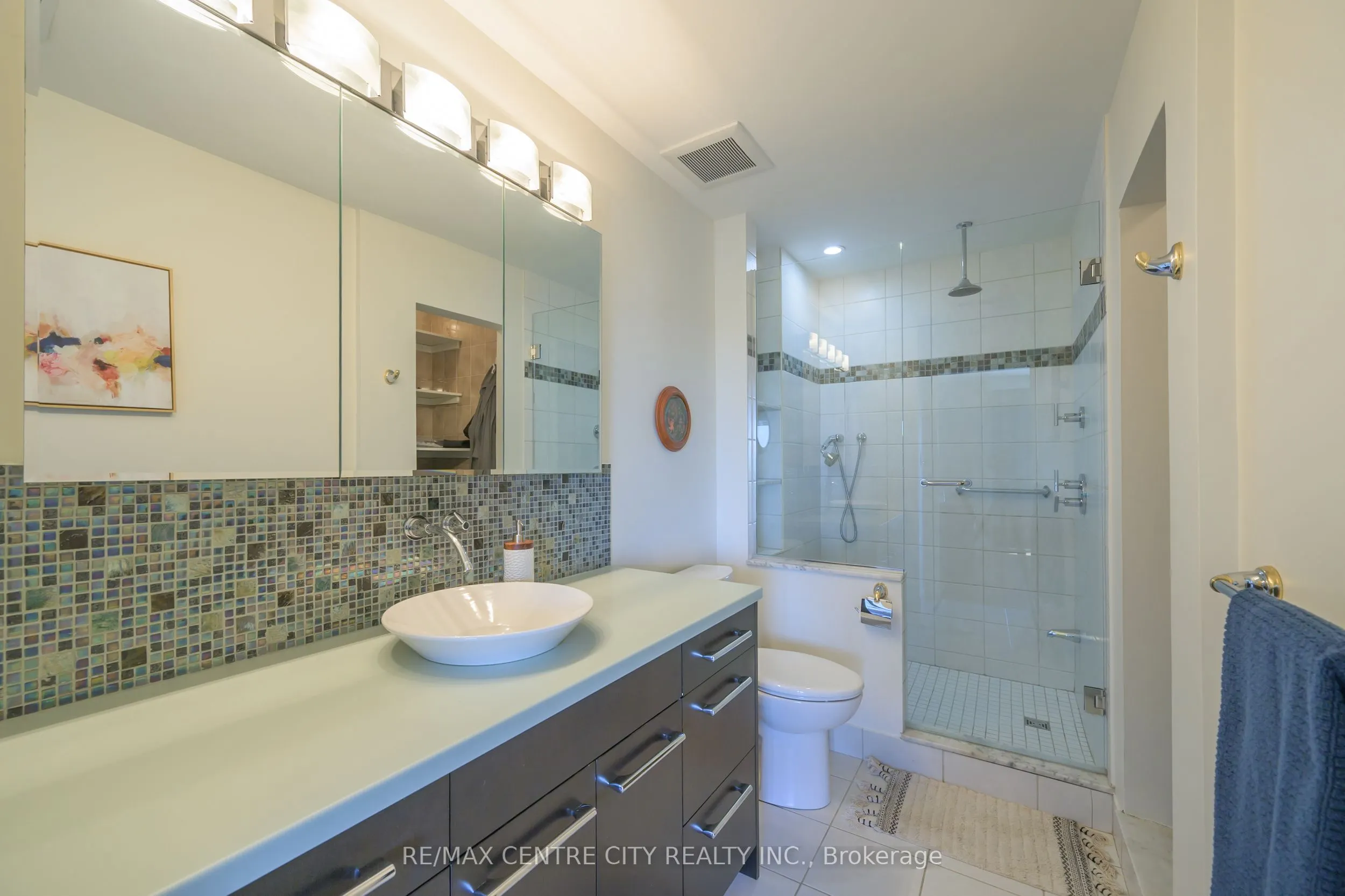19 King Street, #1102