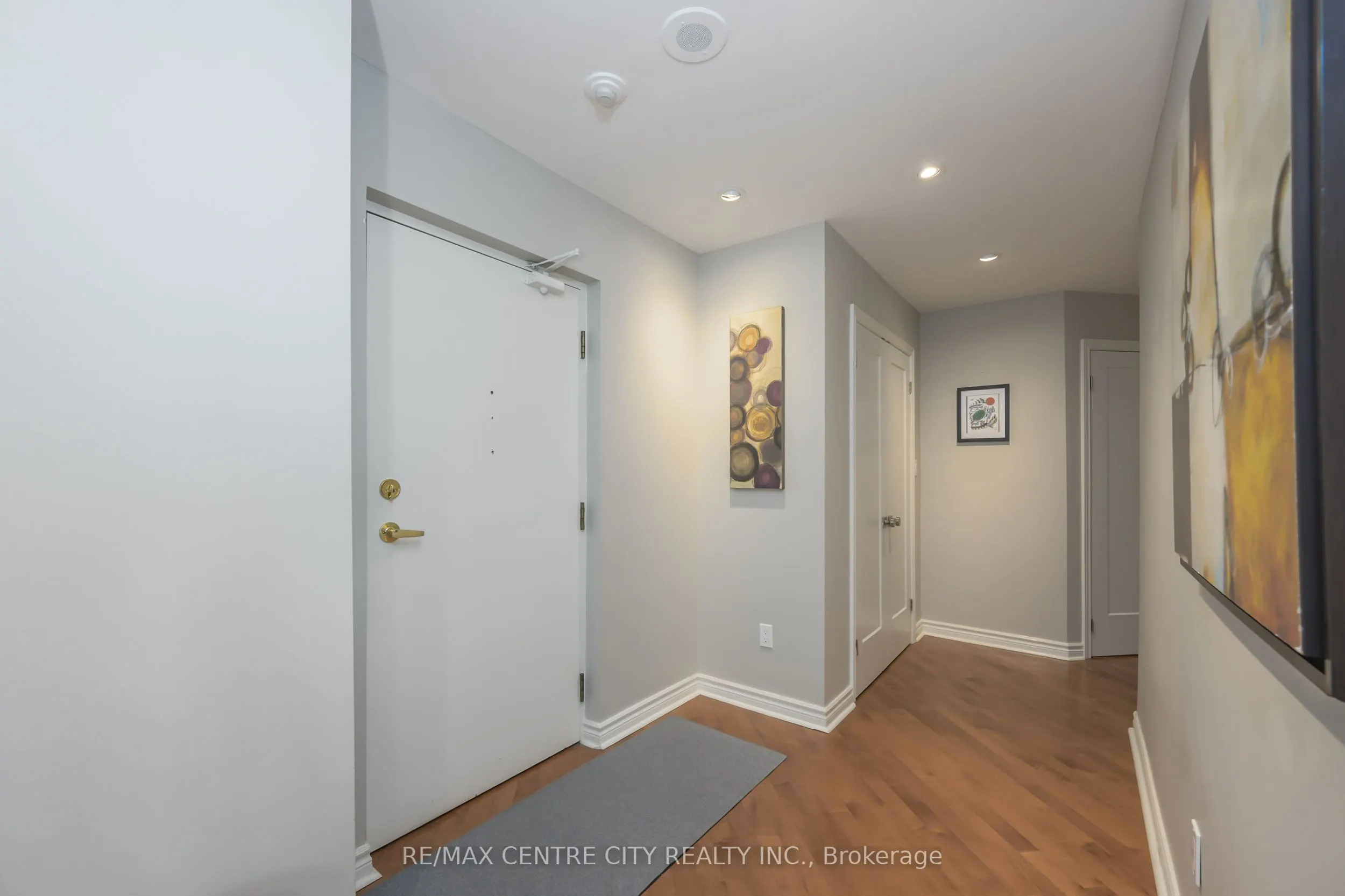 19 King Street, #1102