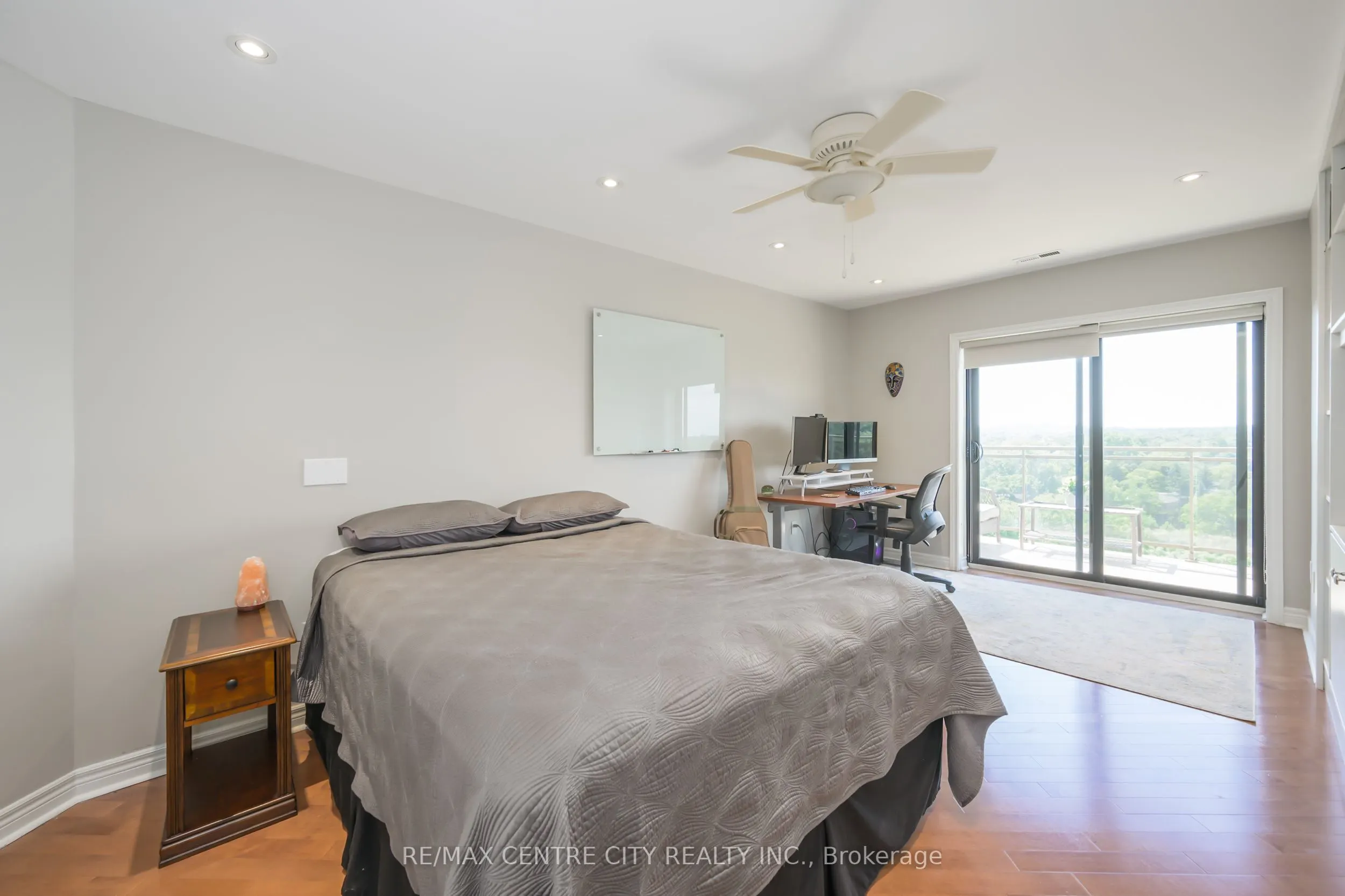 19 King Street, #1102