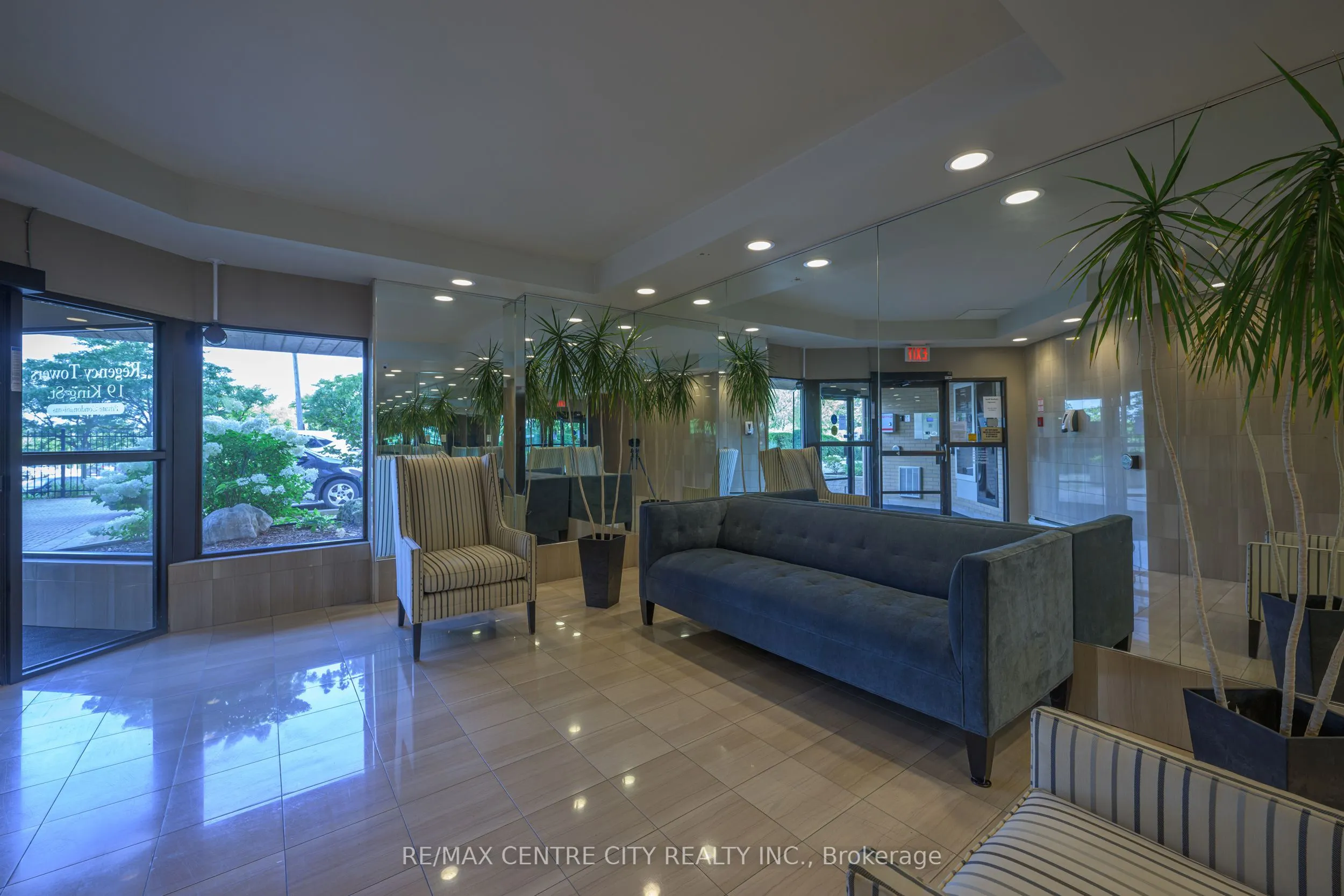 19 King Street, #1102