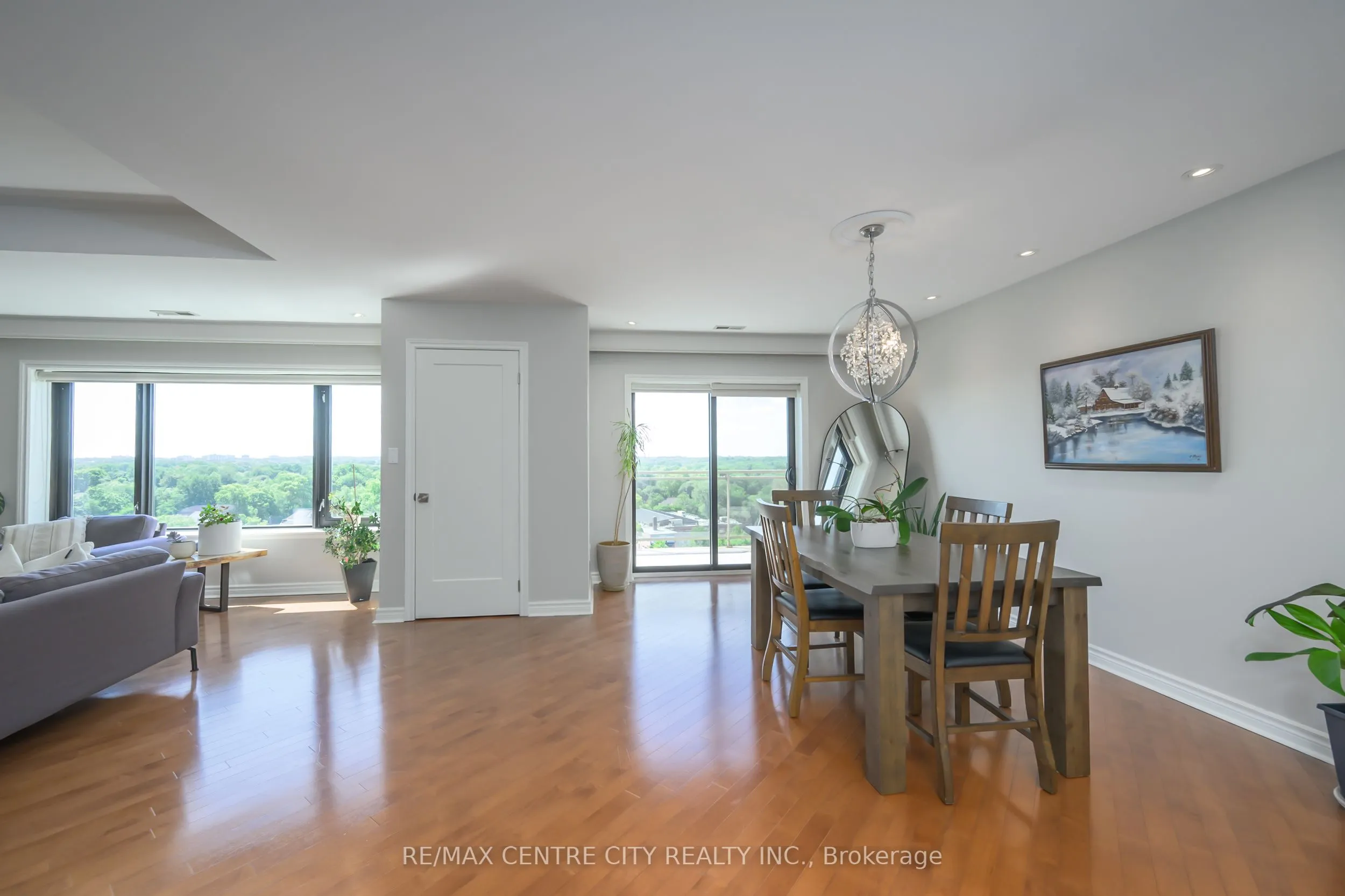 19 King Street, #1102