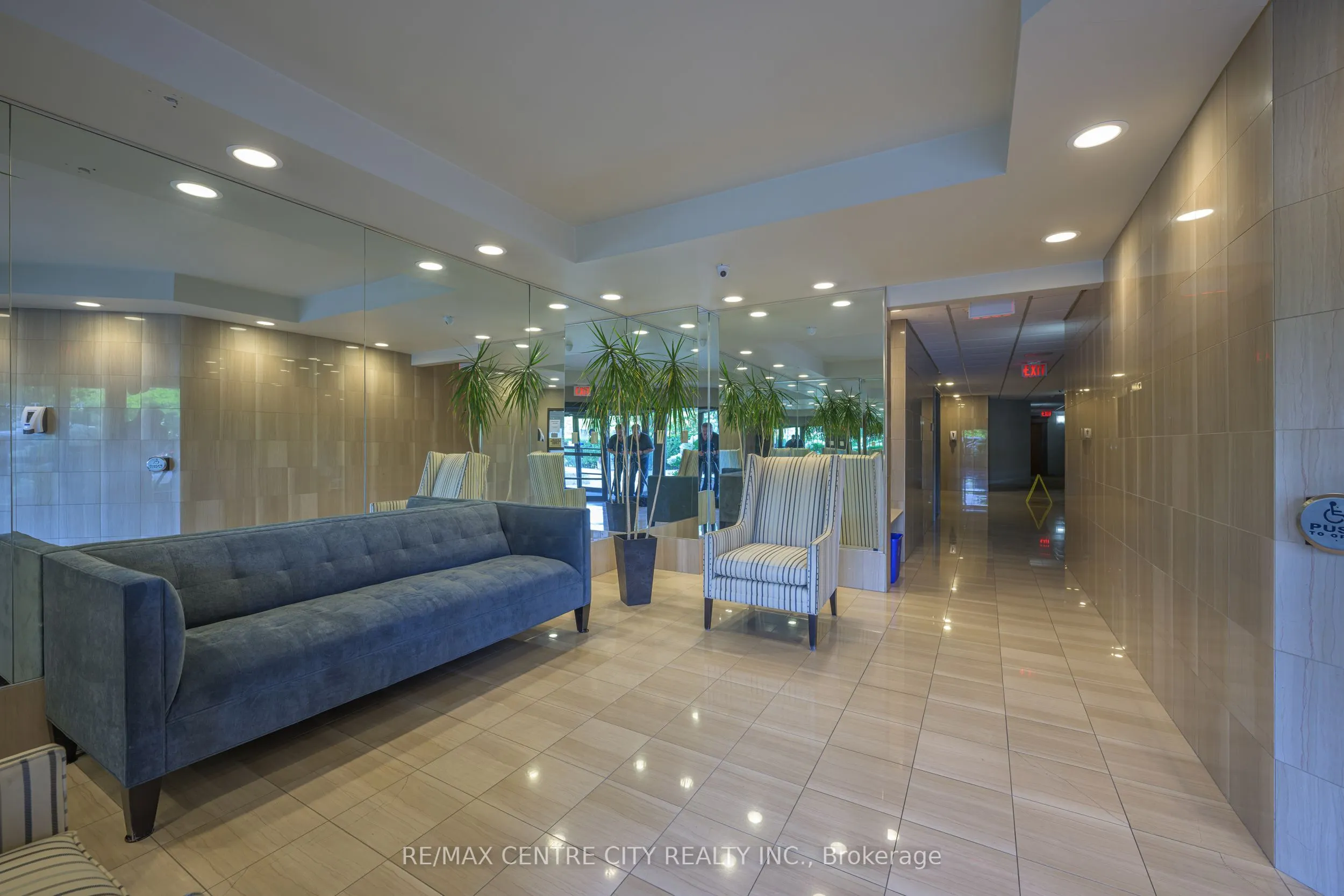 19 King Street, #1102
