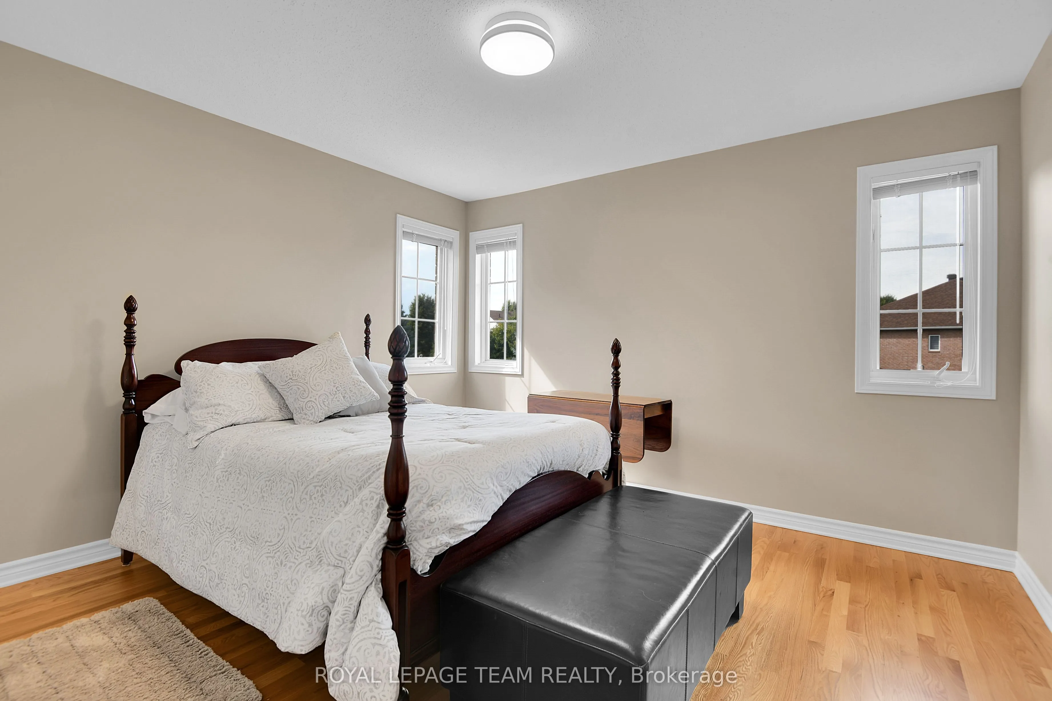 33 Northgate Street S