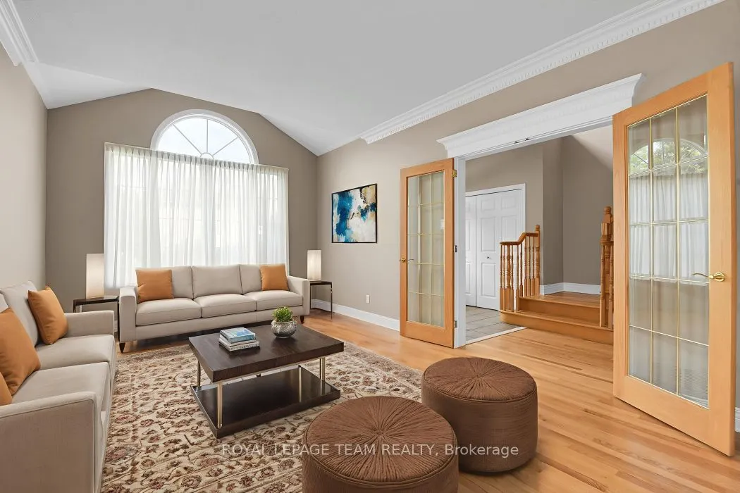 33 Northgate Street S