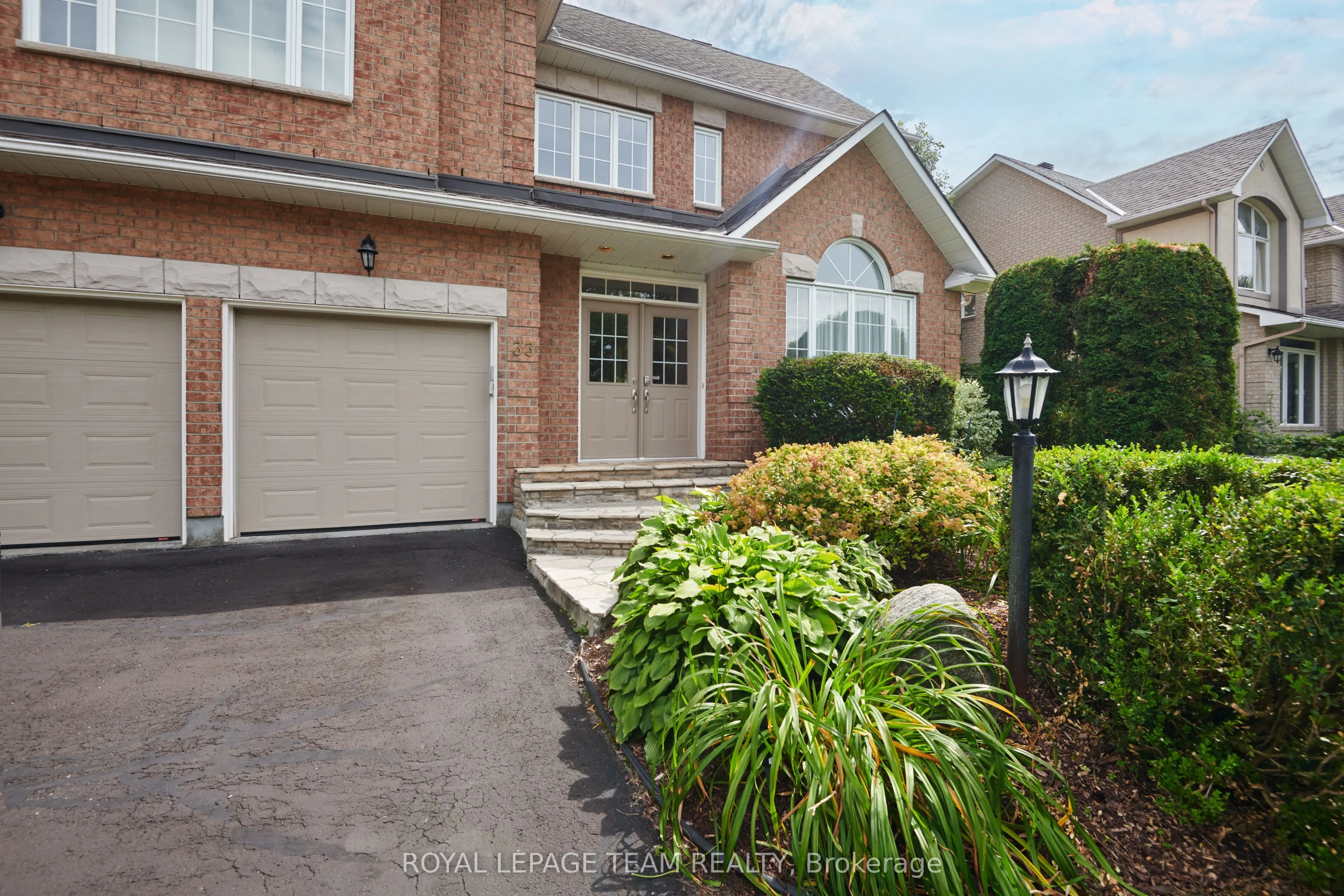 33 Northgate Street S