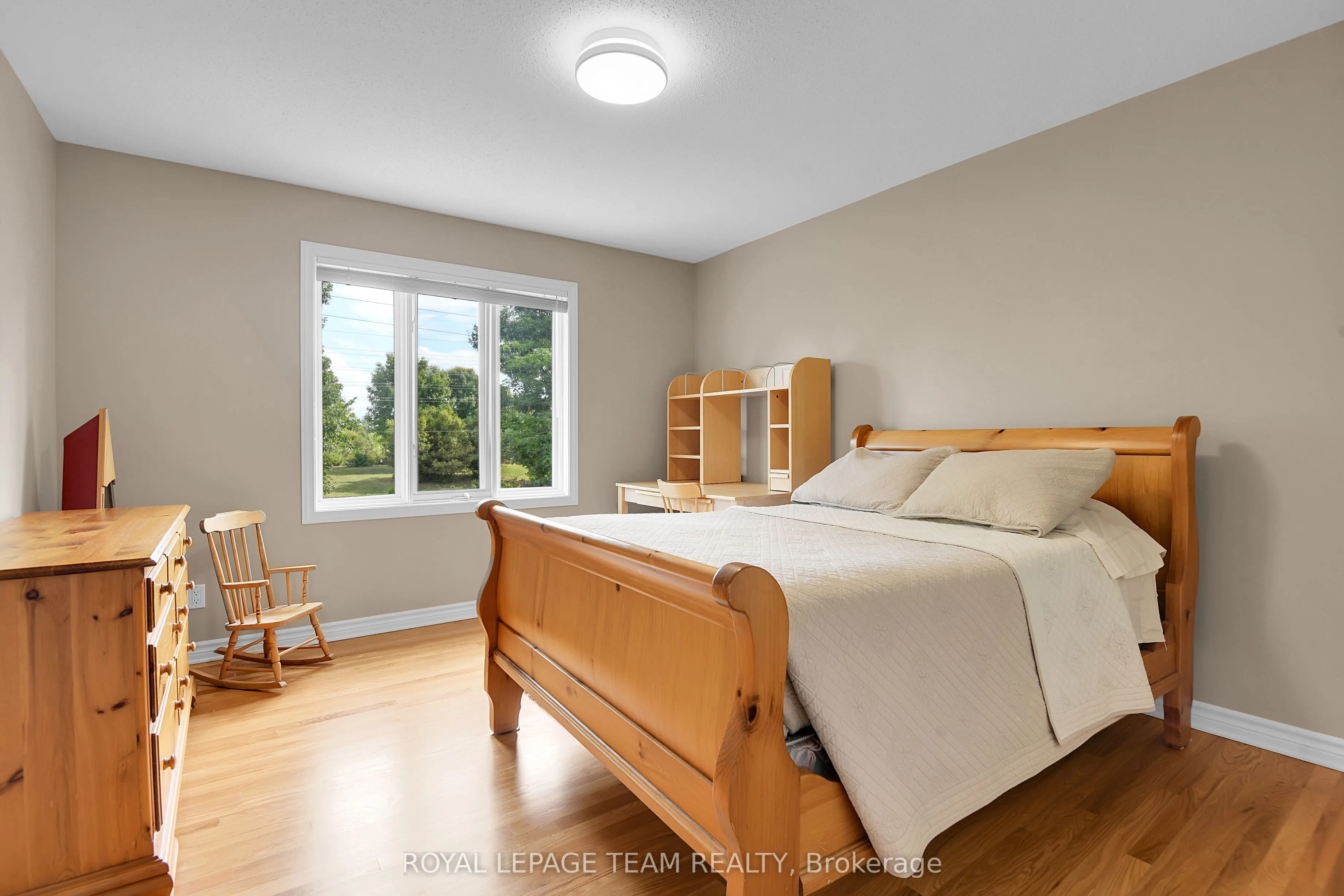 33 Northgate Street S