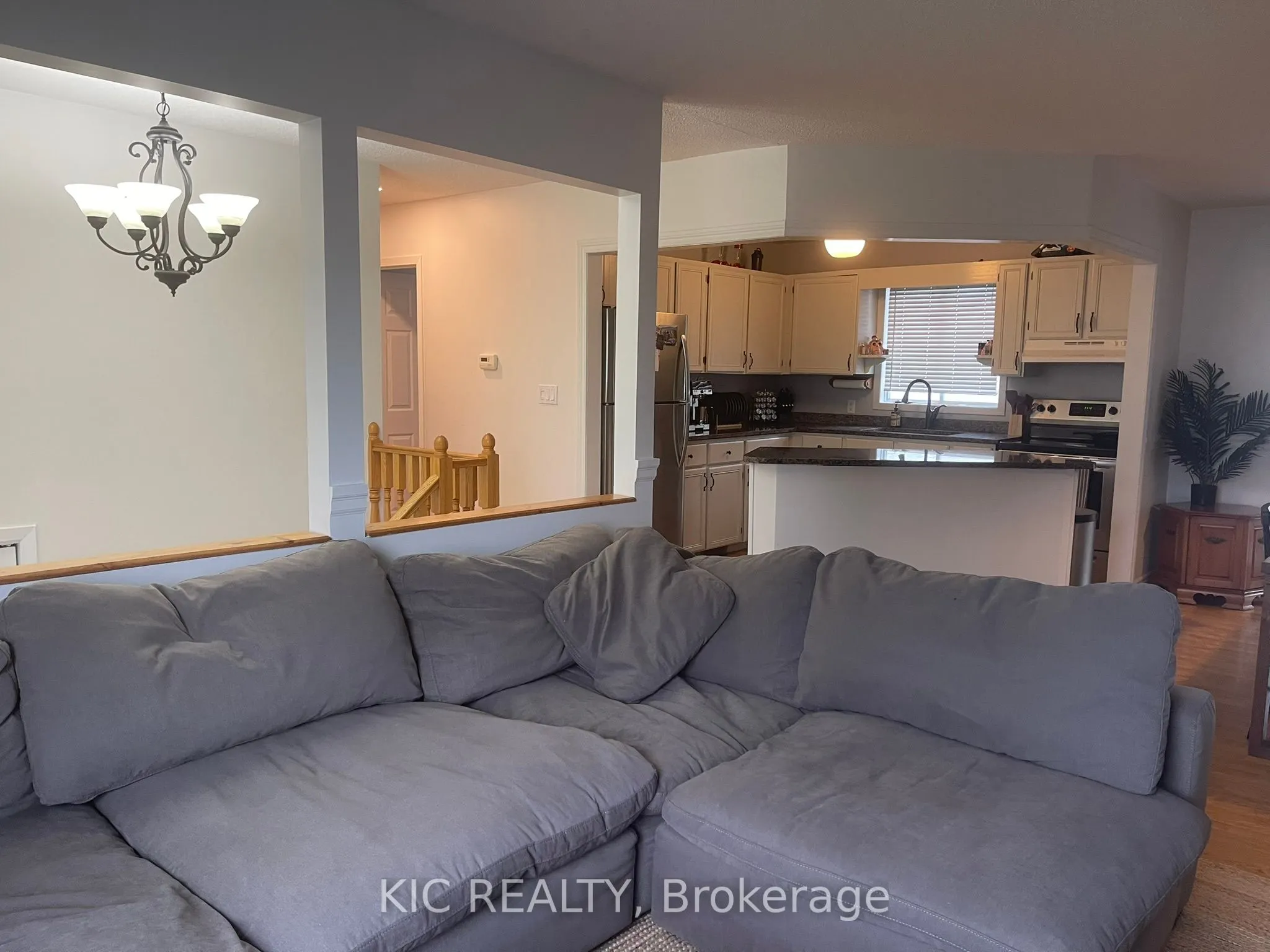 3 Creekside Drive
