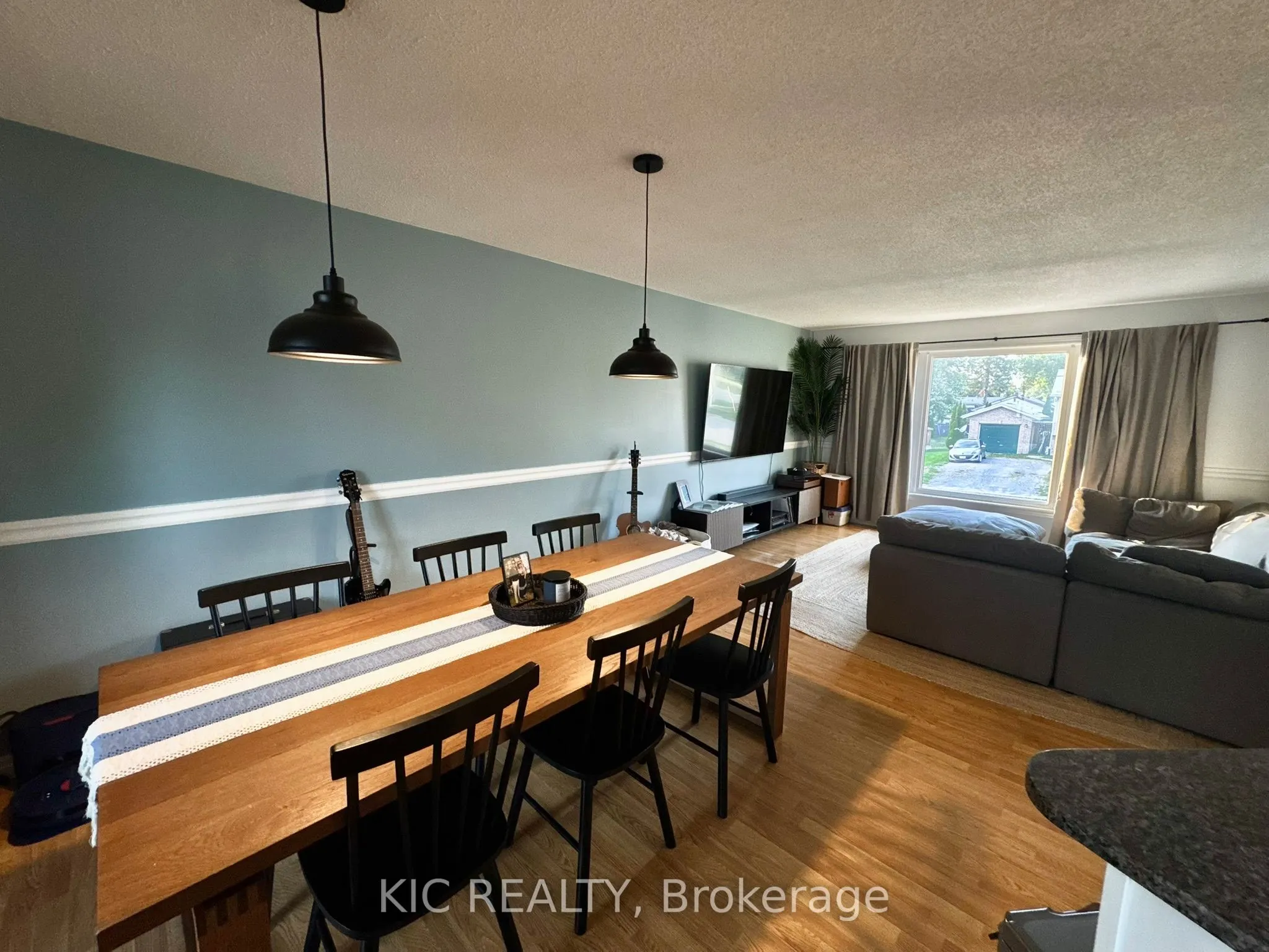 3 Creekside Drive