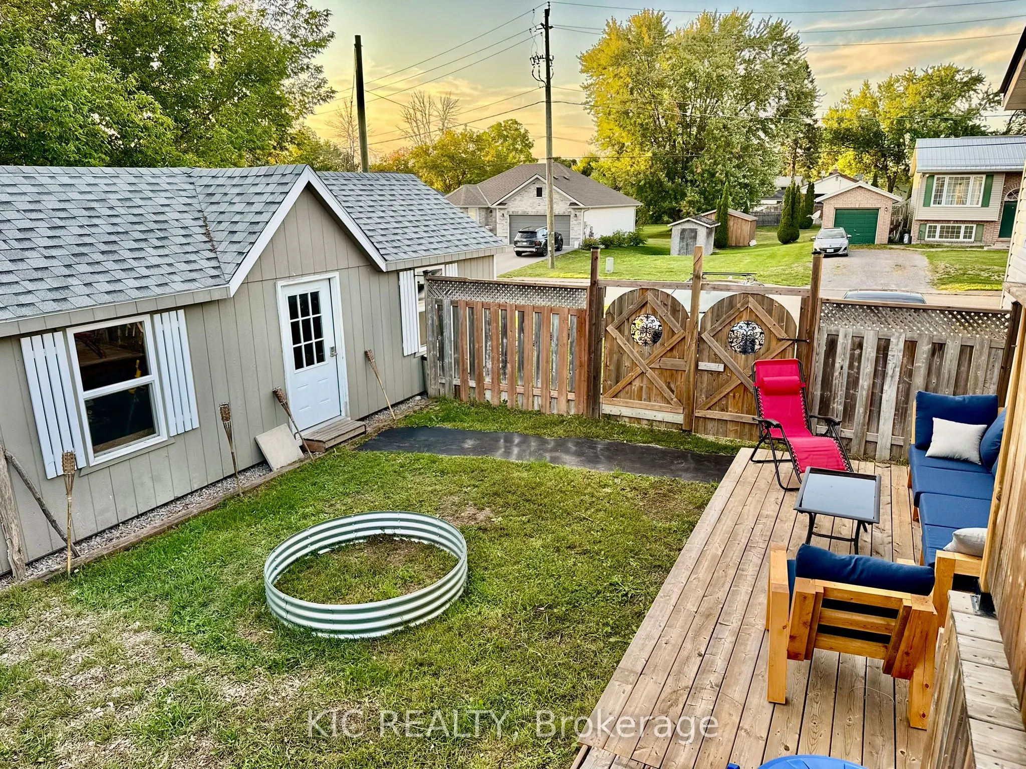 3 Creekside Drive