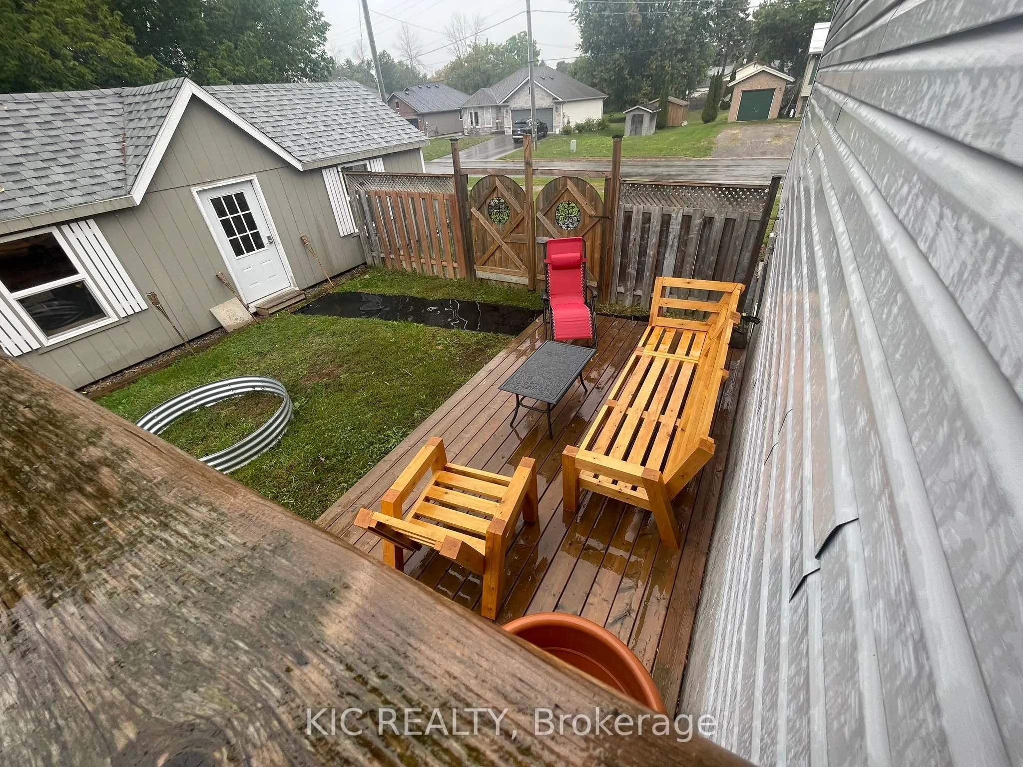 3 Creekside Drive