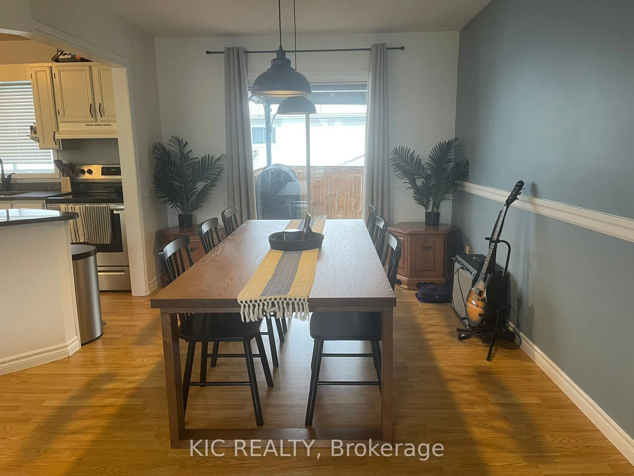 3 Creekside Drive