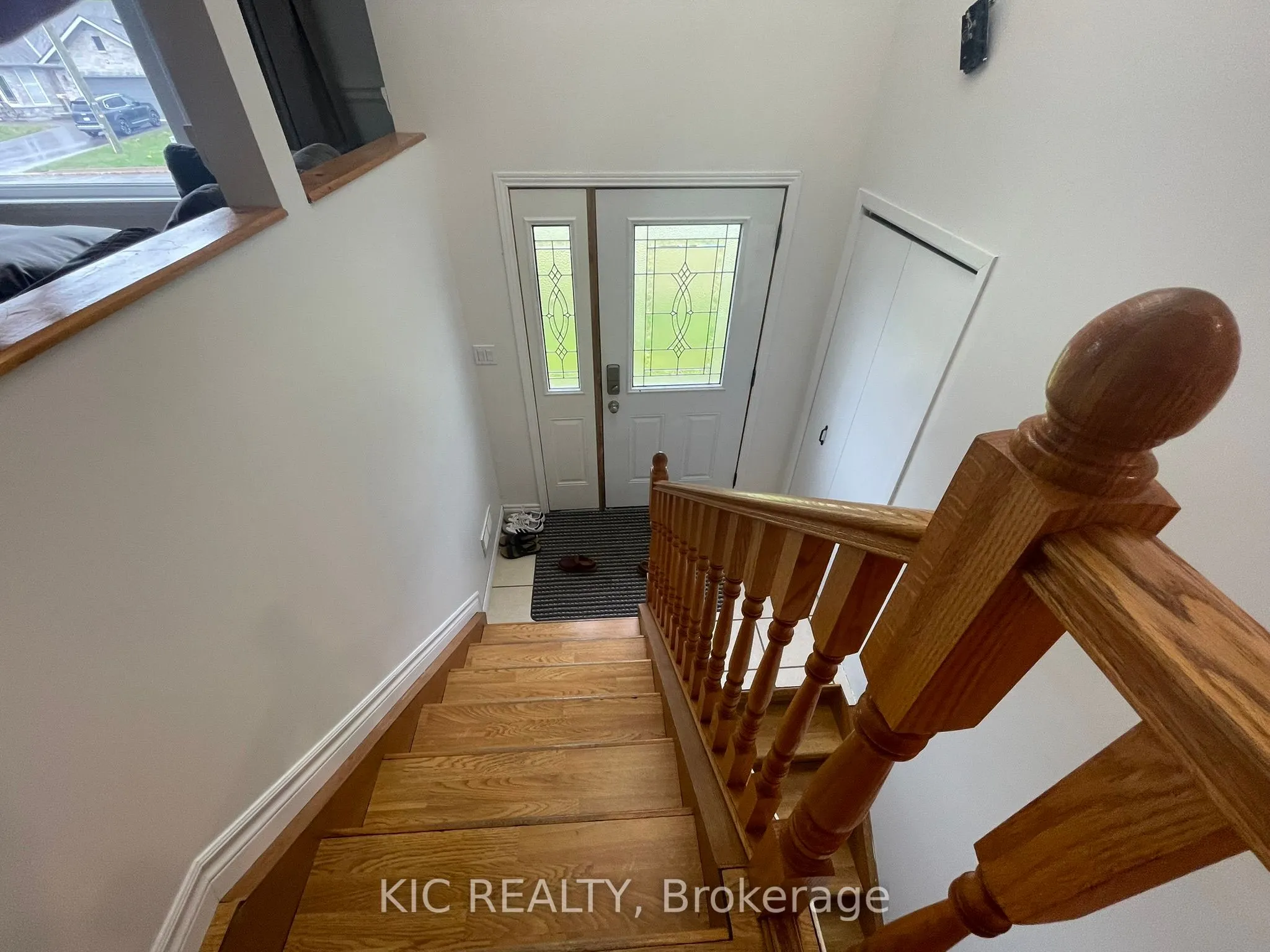 3 Creekside Drive