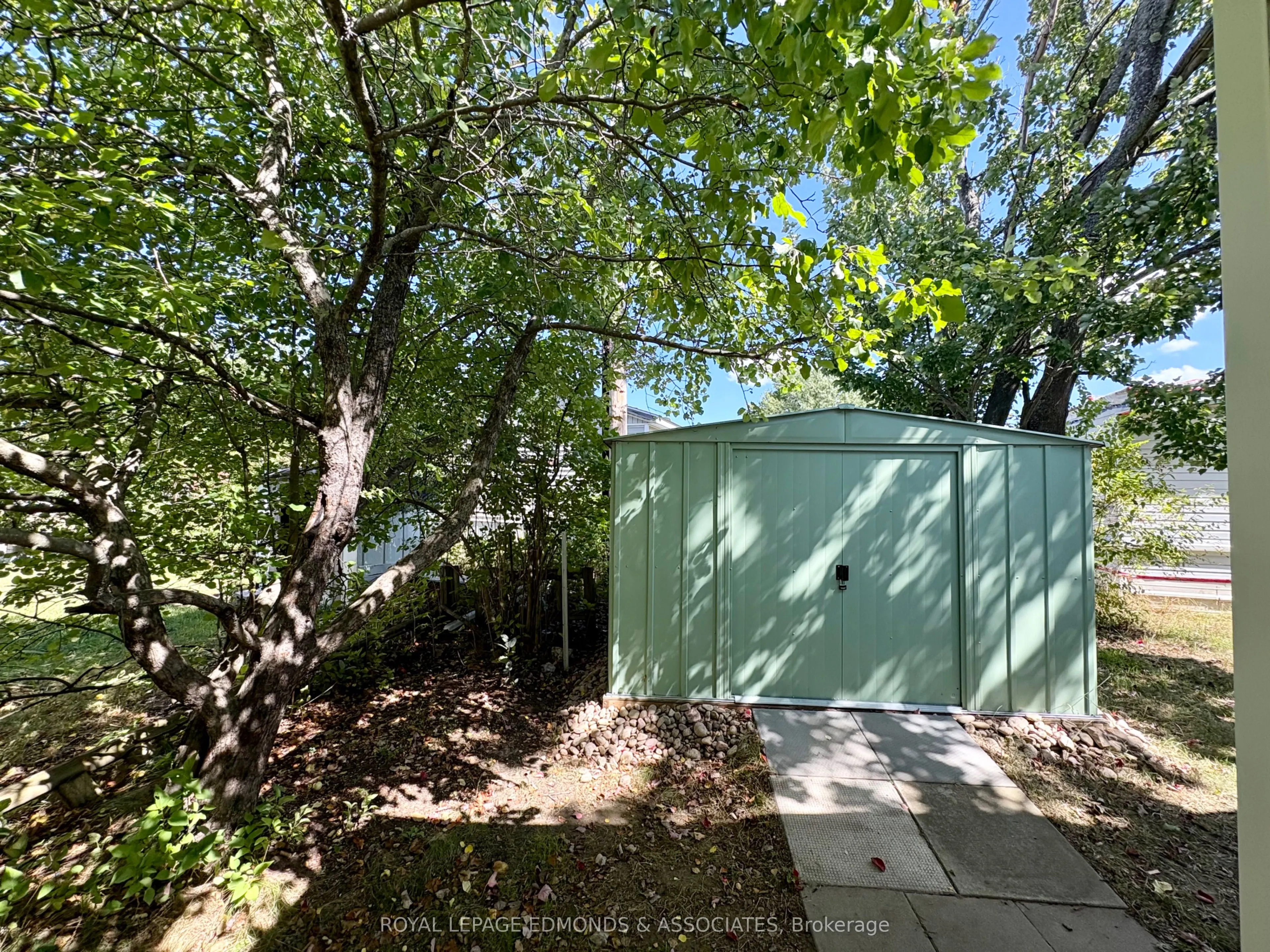 79 Pinehurst Estates