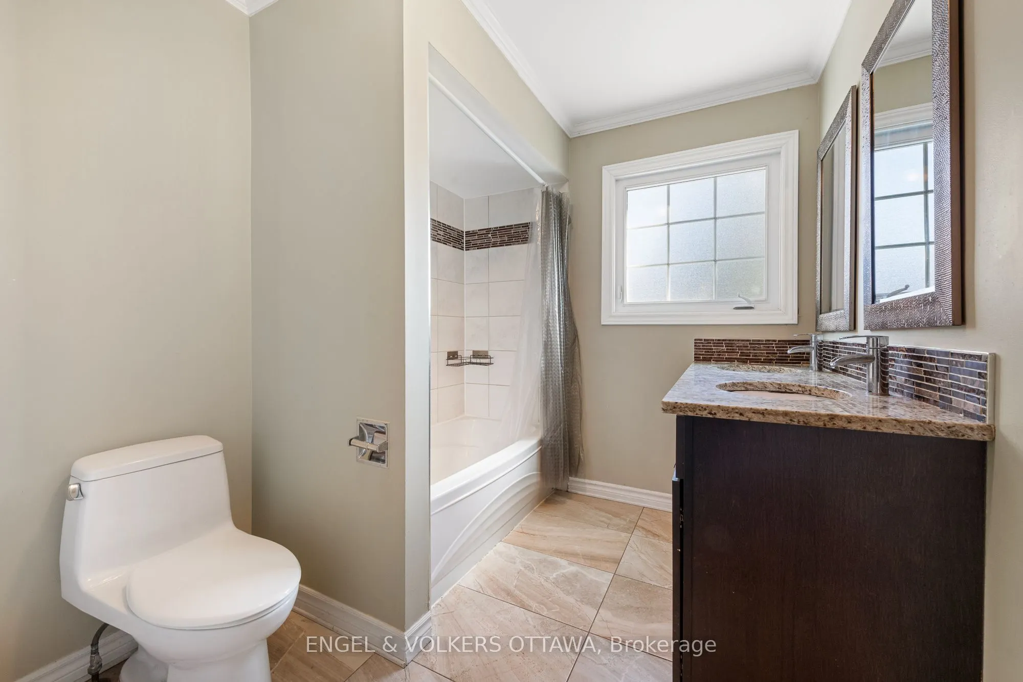 302 Kintyre Private, #105