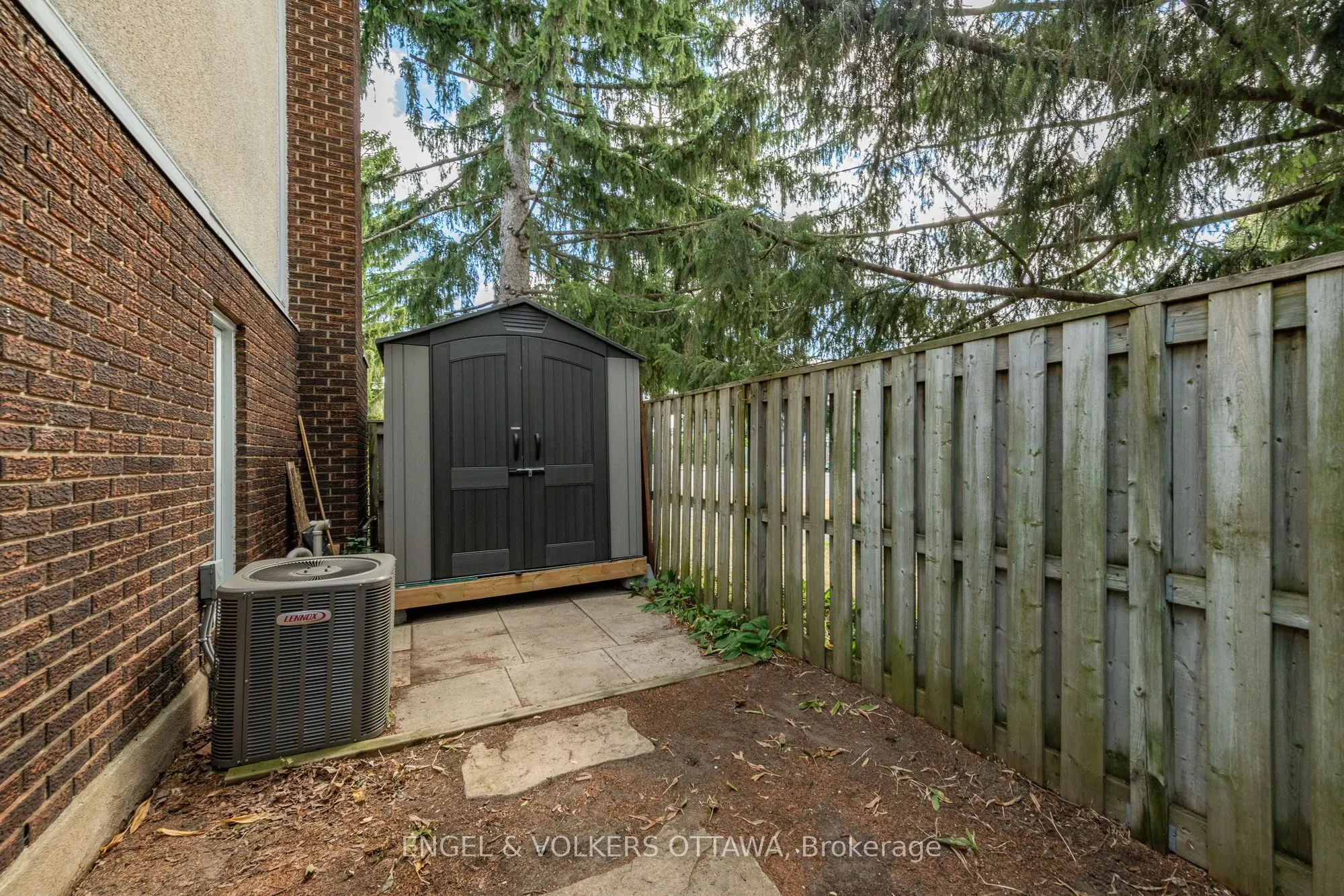 302 Kintyre Private, #105
