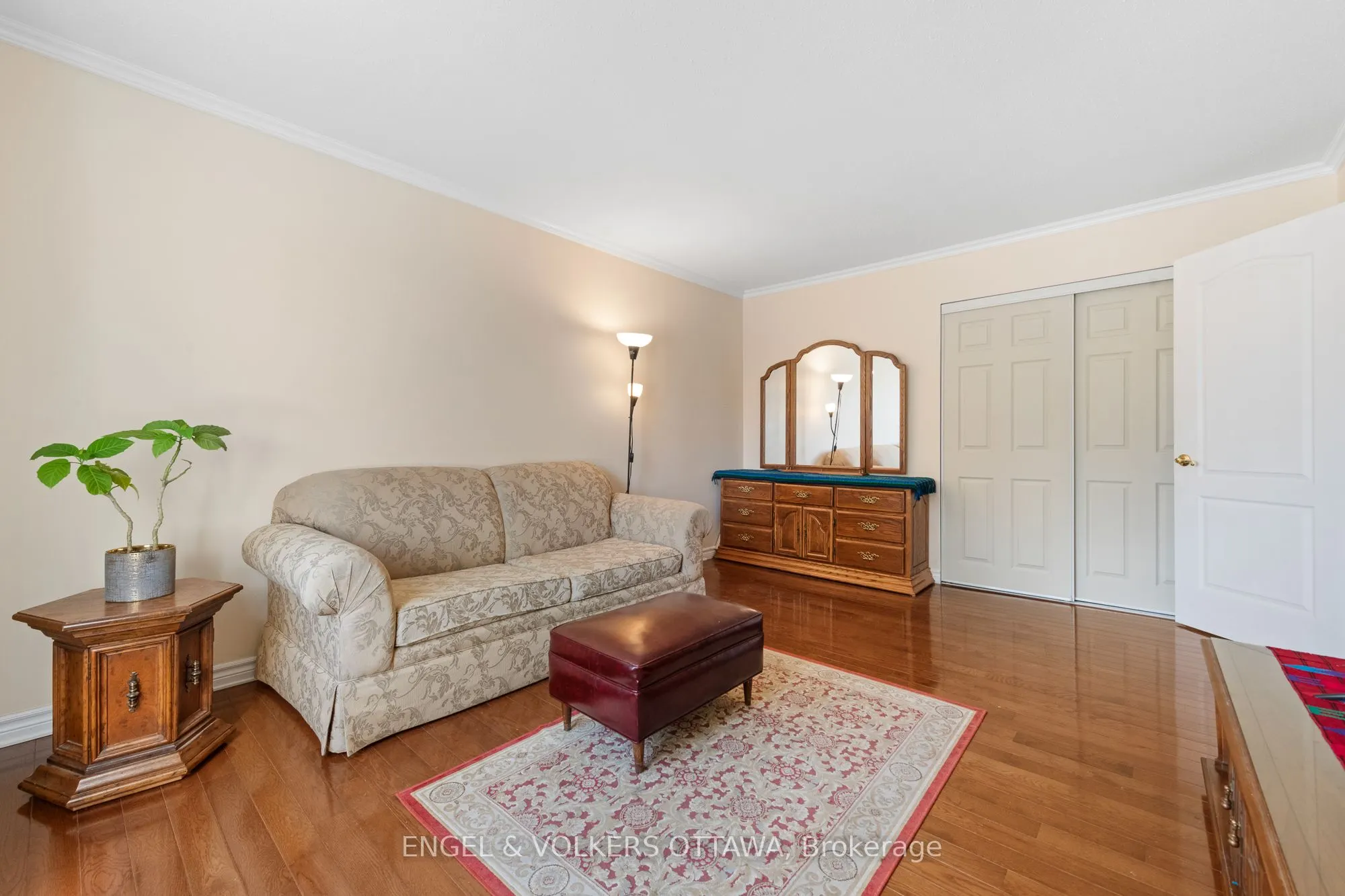 302 Kintyre Private, #105