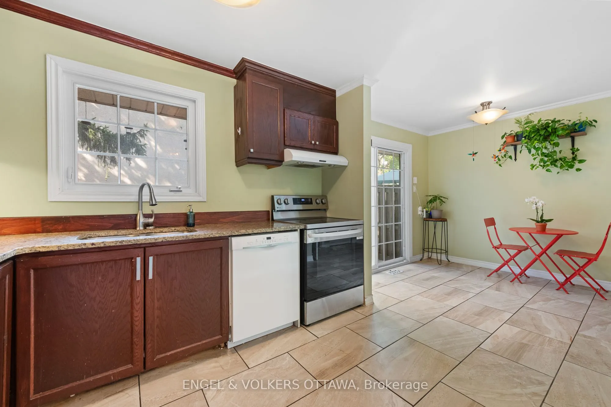 302 Kintyre Private, #105
