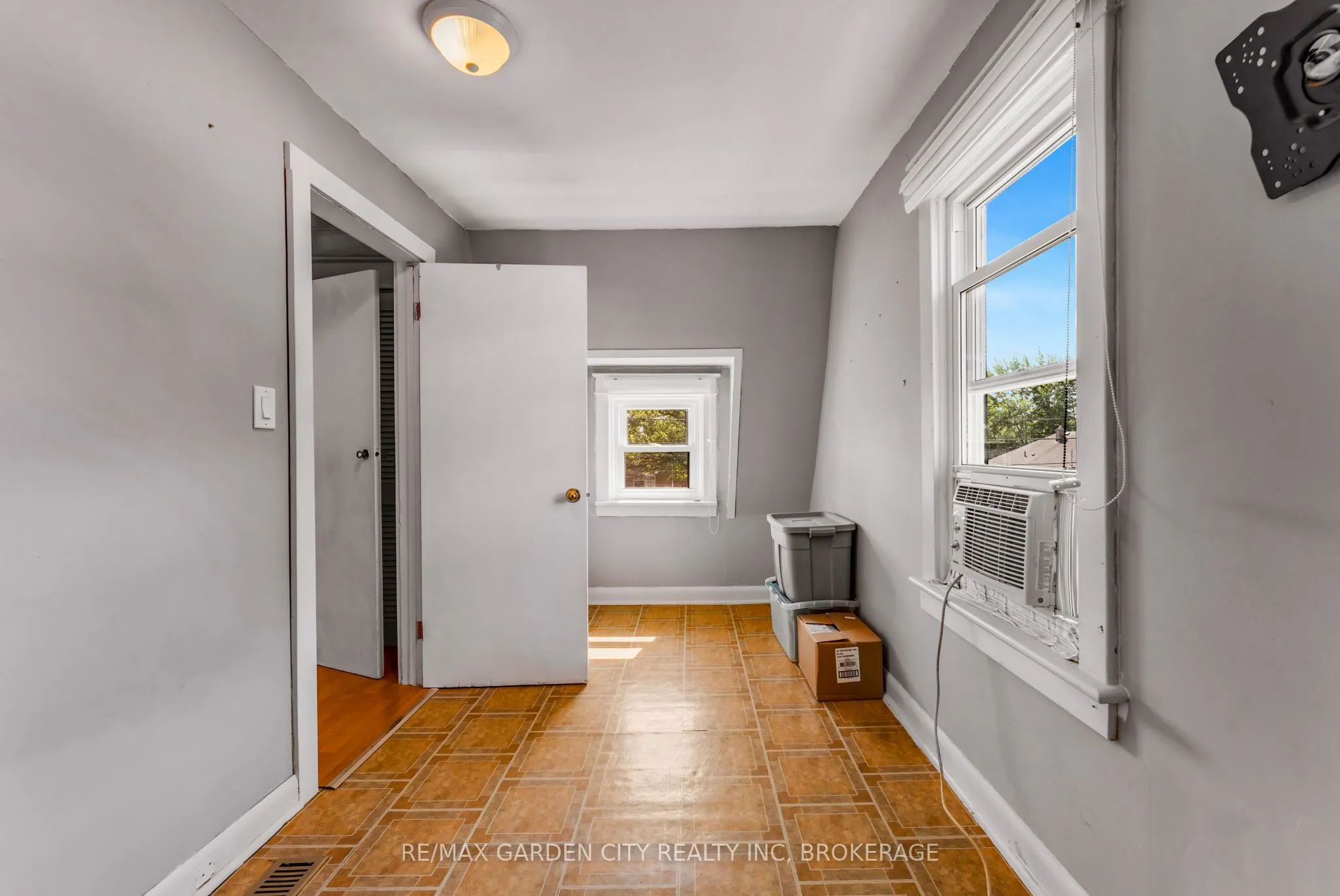 118 St Augustine Avenue