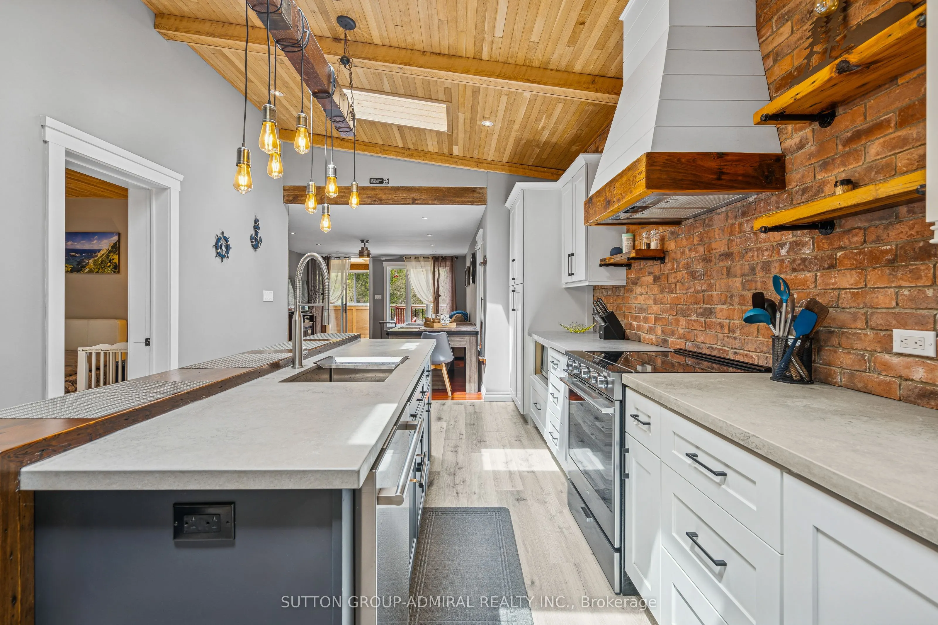 1023 Kirkpatrick Lane