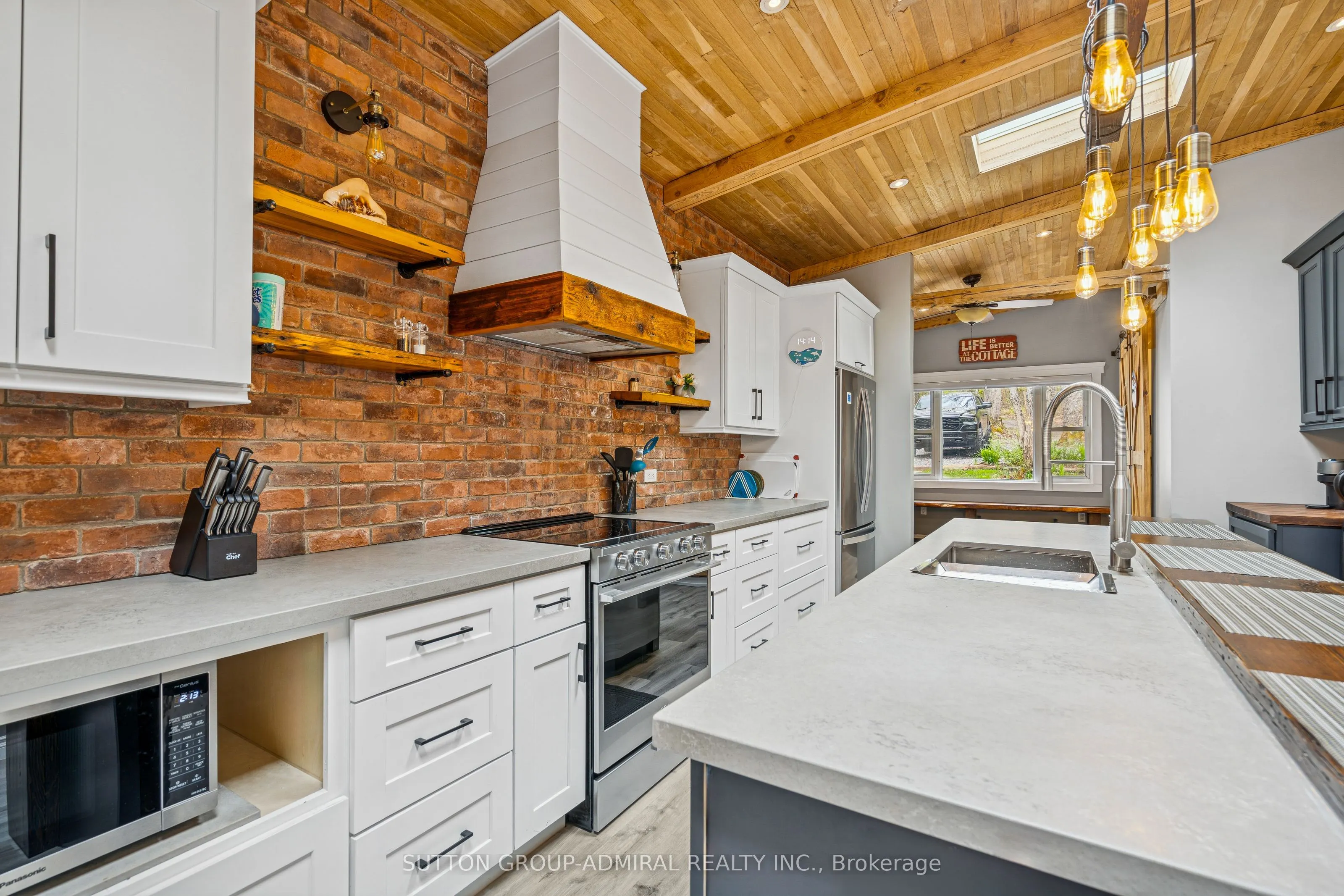 1023 Kirkpatrick Lane