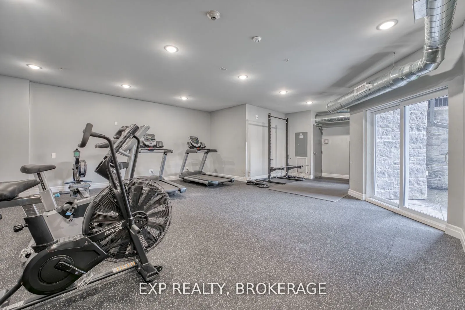501 Frontenac Street, #405
