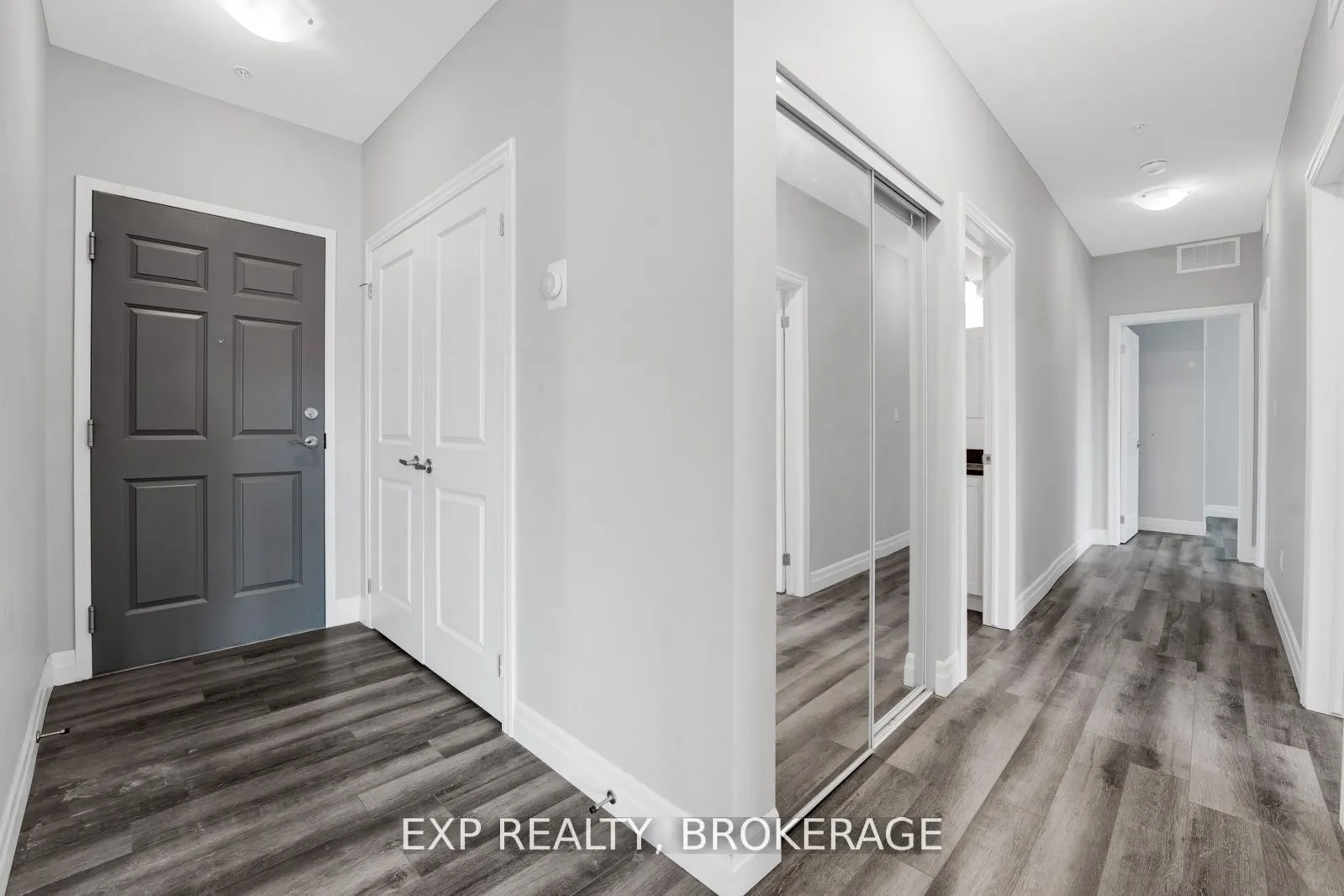 501 Frontenac Street, #405