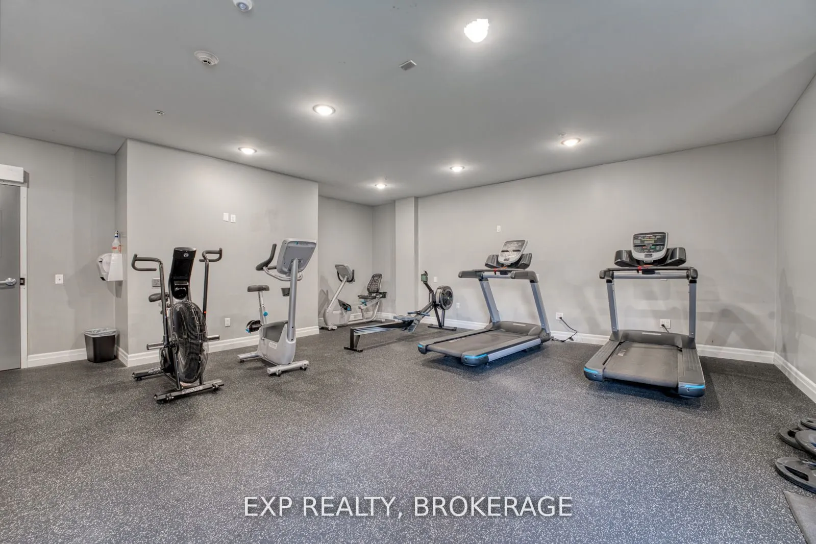 501 Frontenac Street, #405