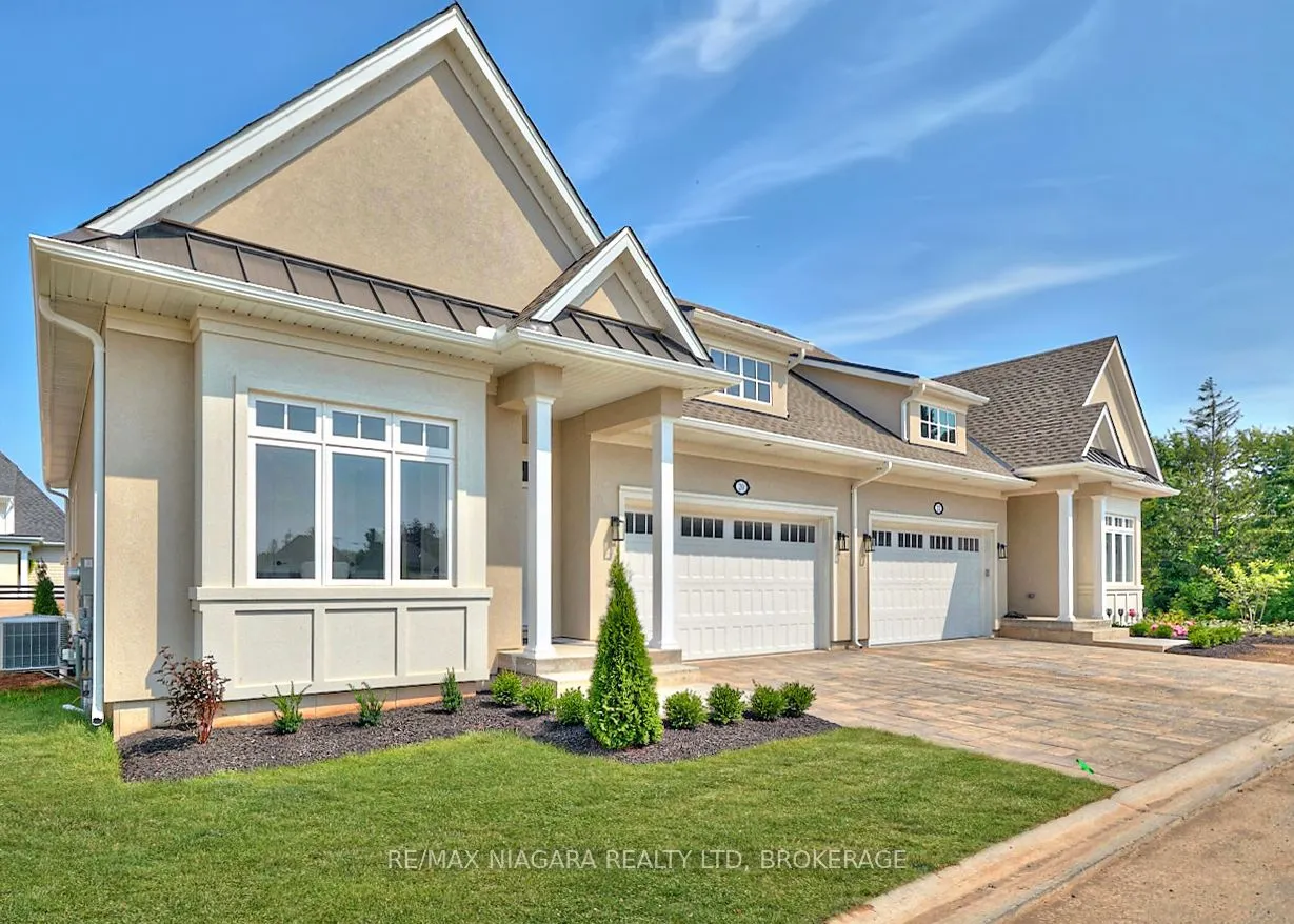 10 Butternut Crescent, #TH10