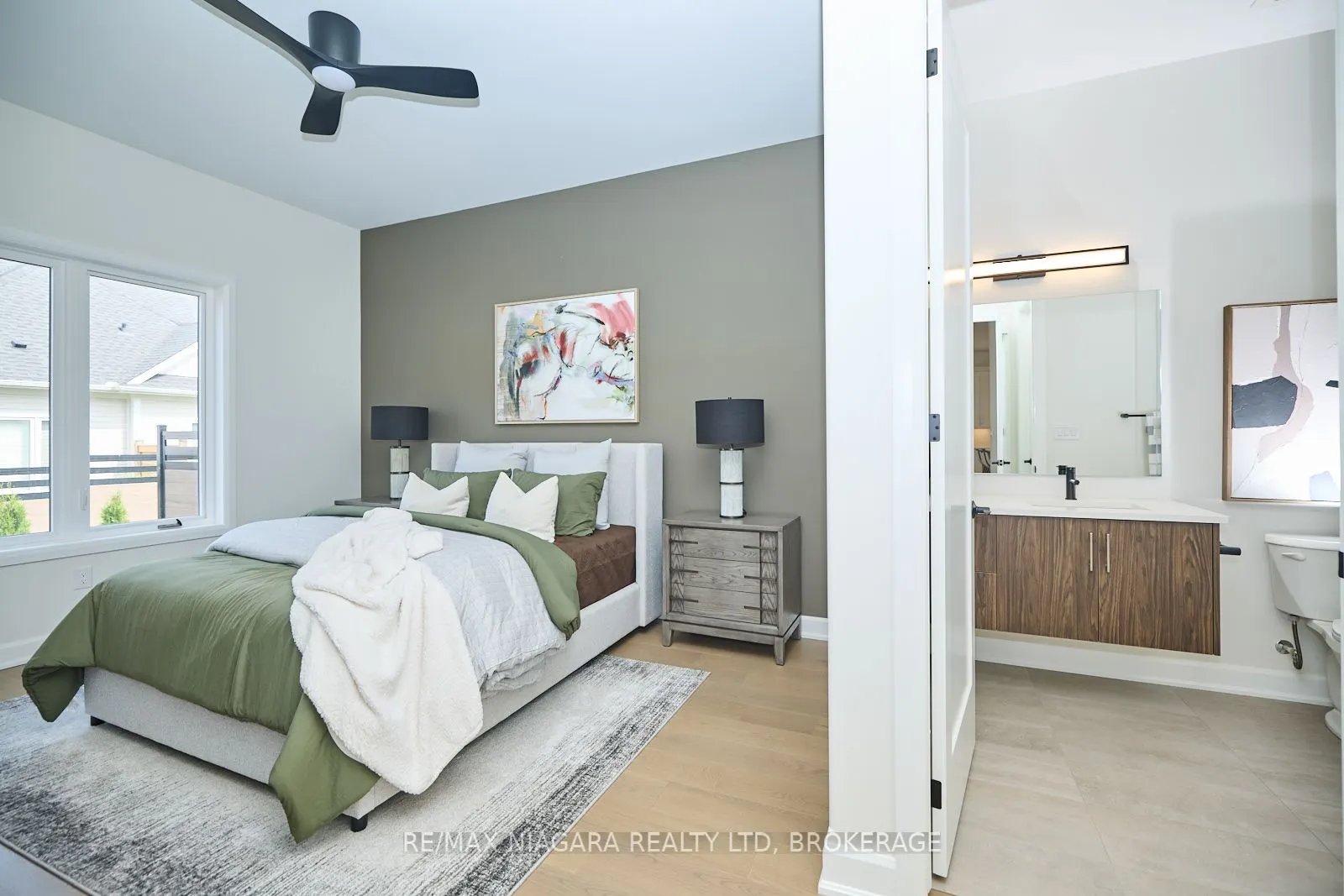 10 Butternut Crescent, #TH10