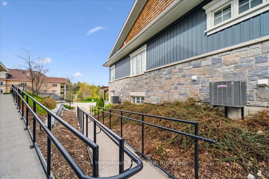 27 Stumpf Street, #27B
