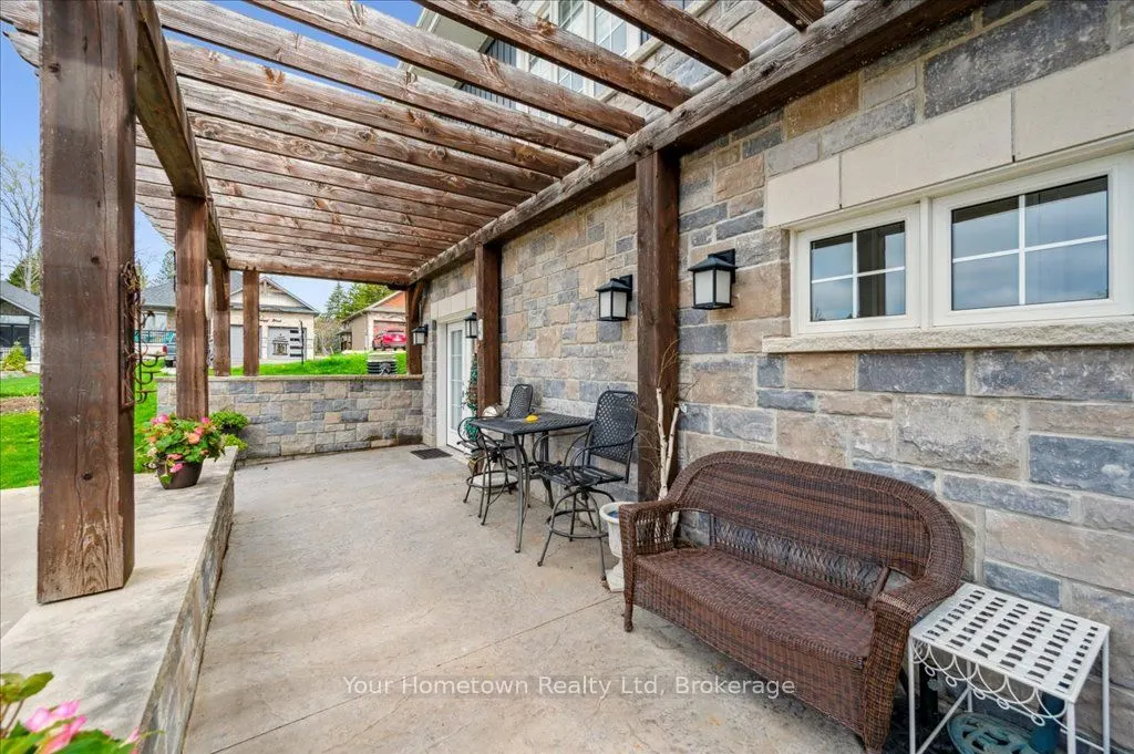 27 Stumpf Street, #27B