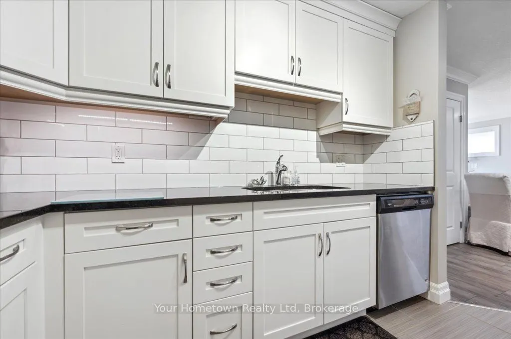 27 Stumpf Street, #27B