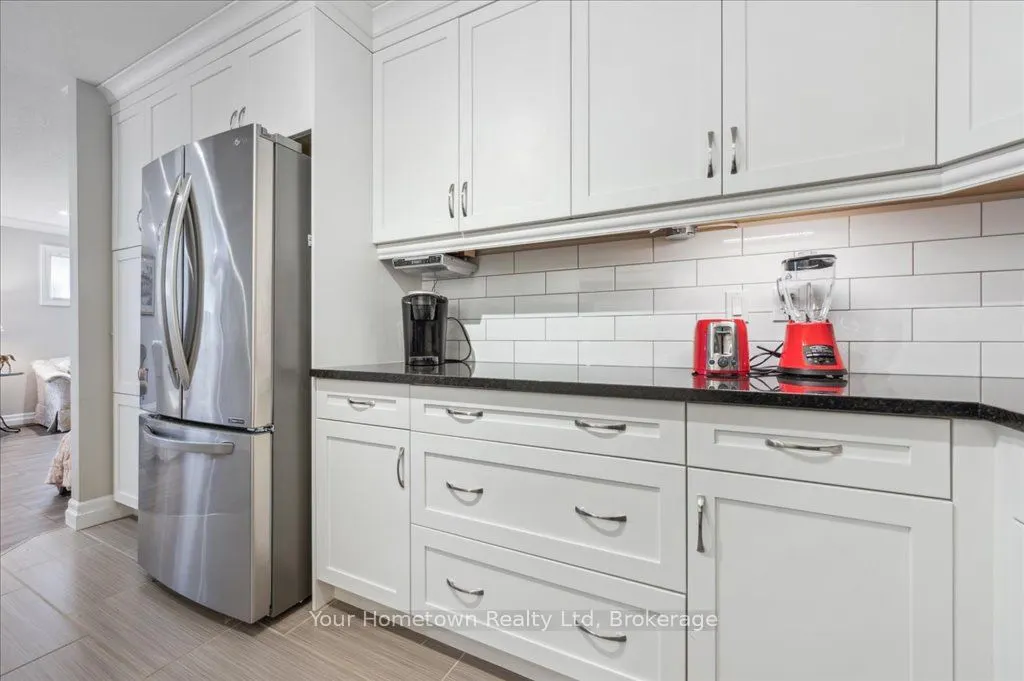 27 Stumpf Street, #27B