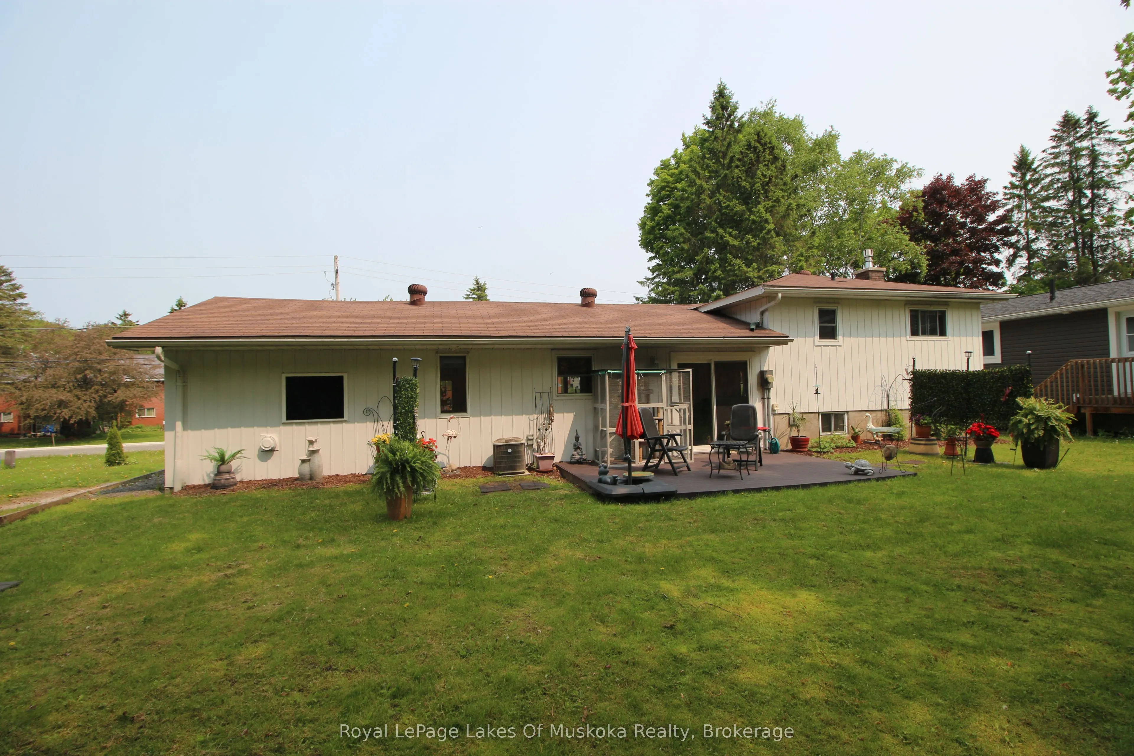 11 MEADOW PARK Drive