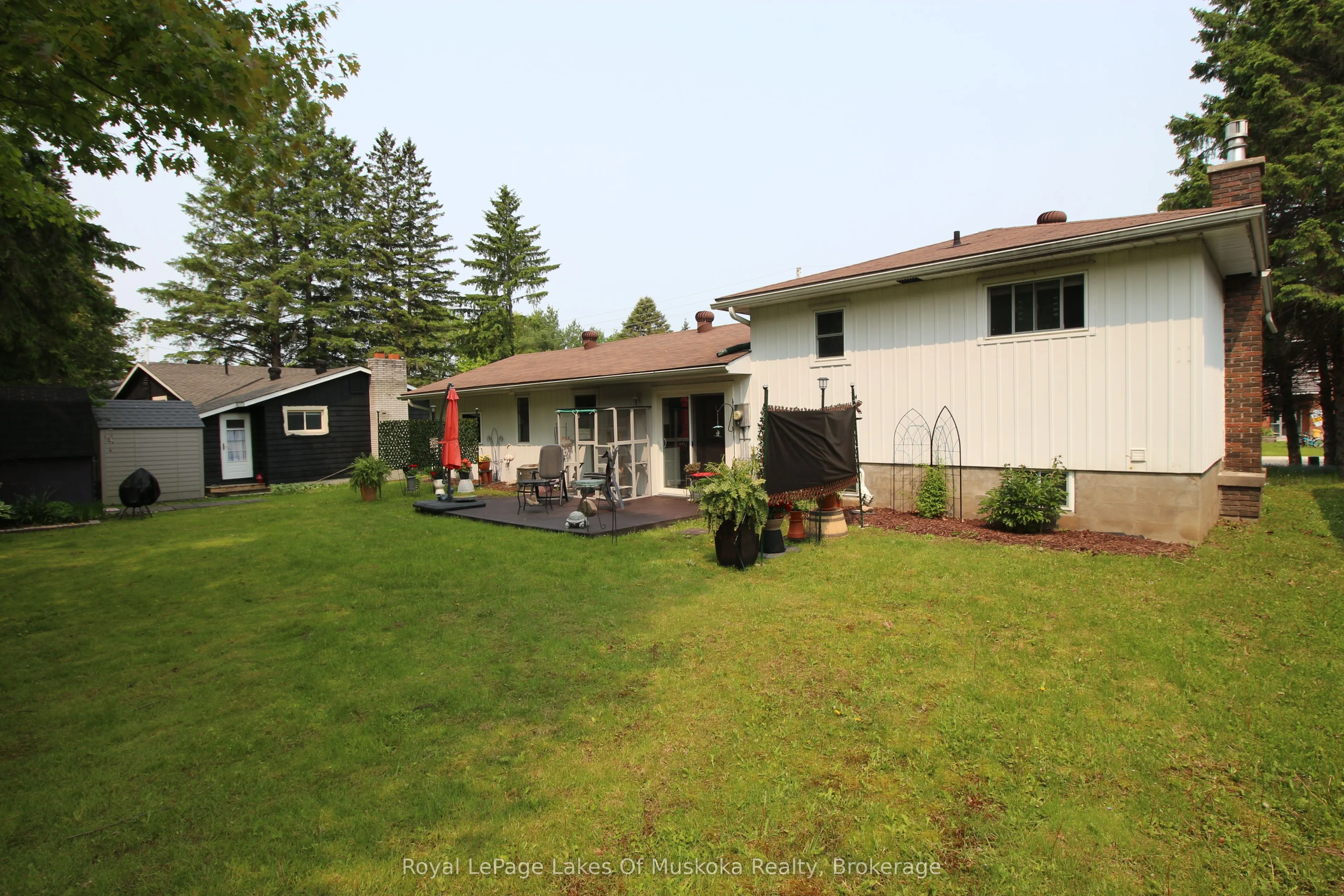 11 MEADOW PARK Drive