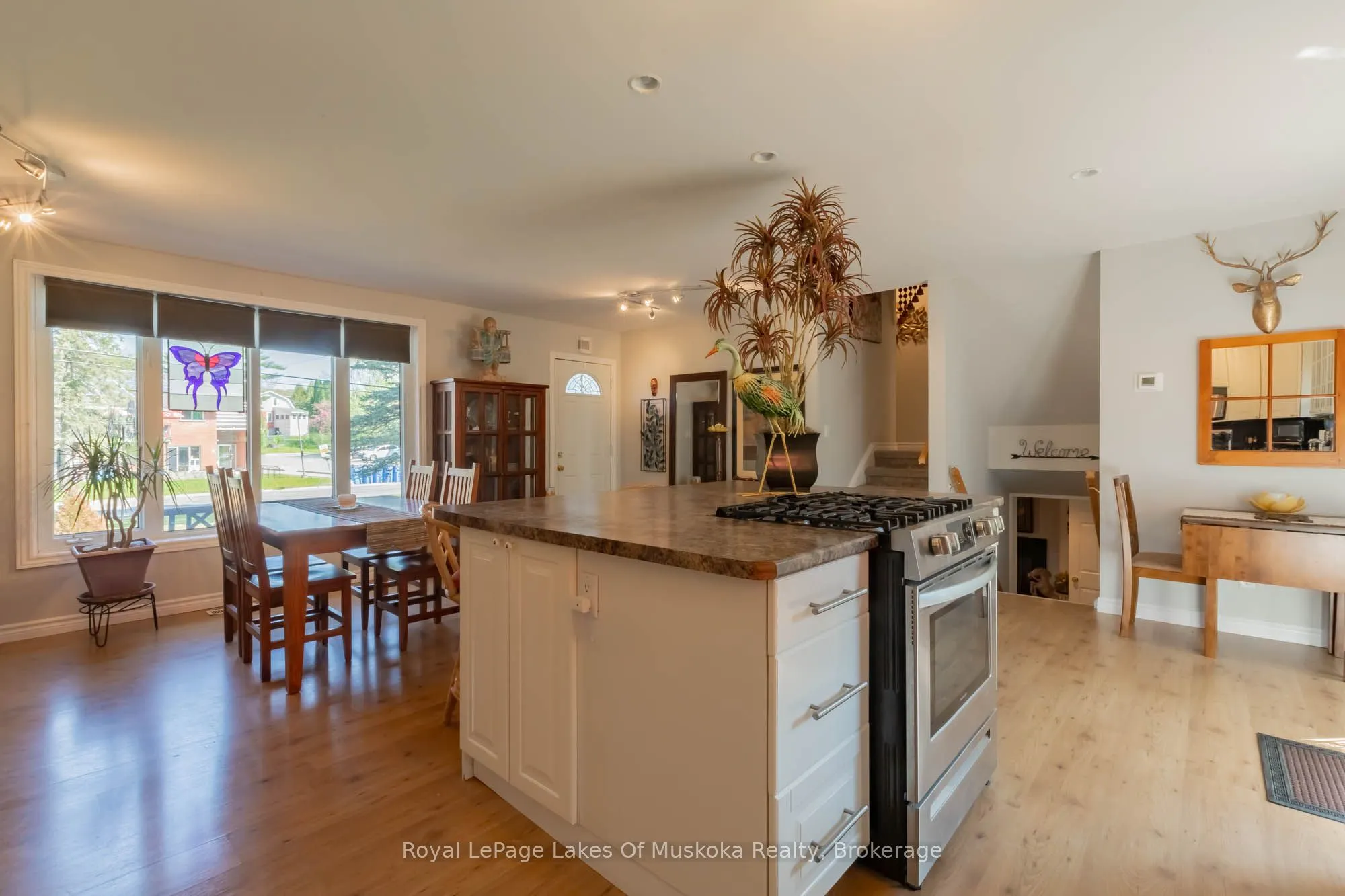 11 MEADOW PARK Drive