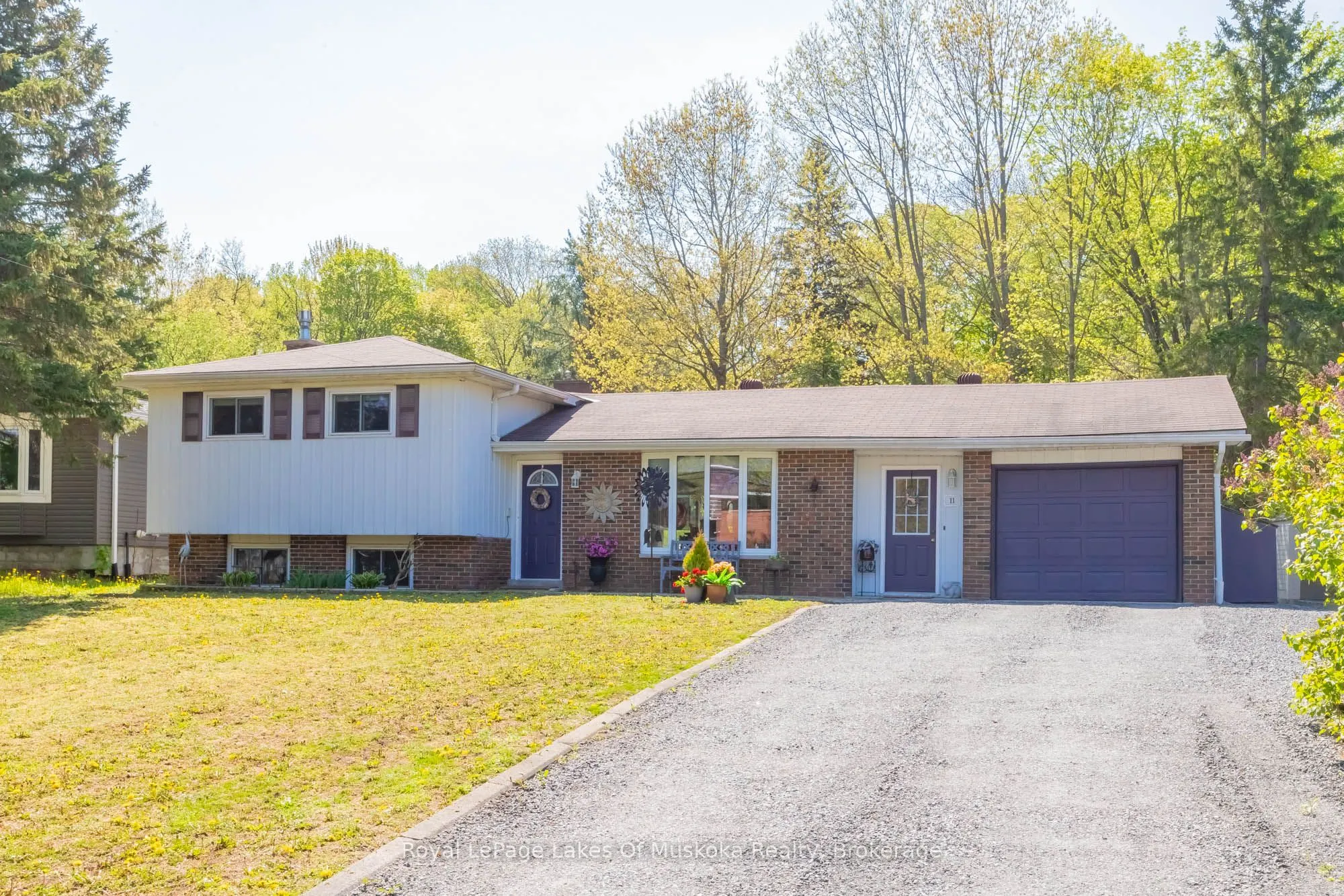 11 MEADOW PARK Drive