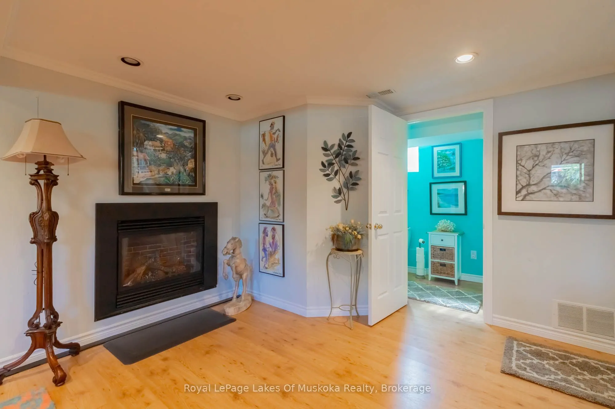 11 MEADOW PARK Drive