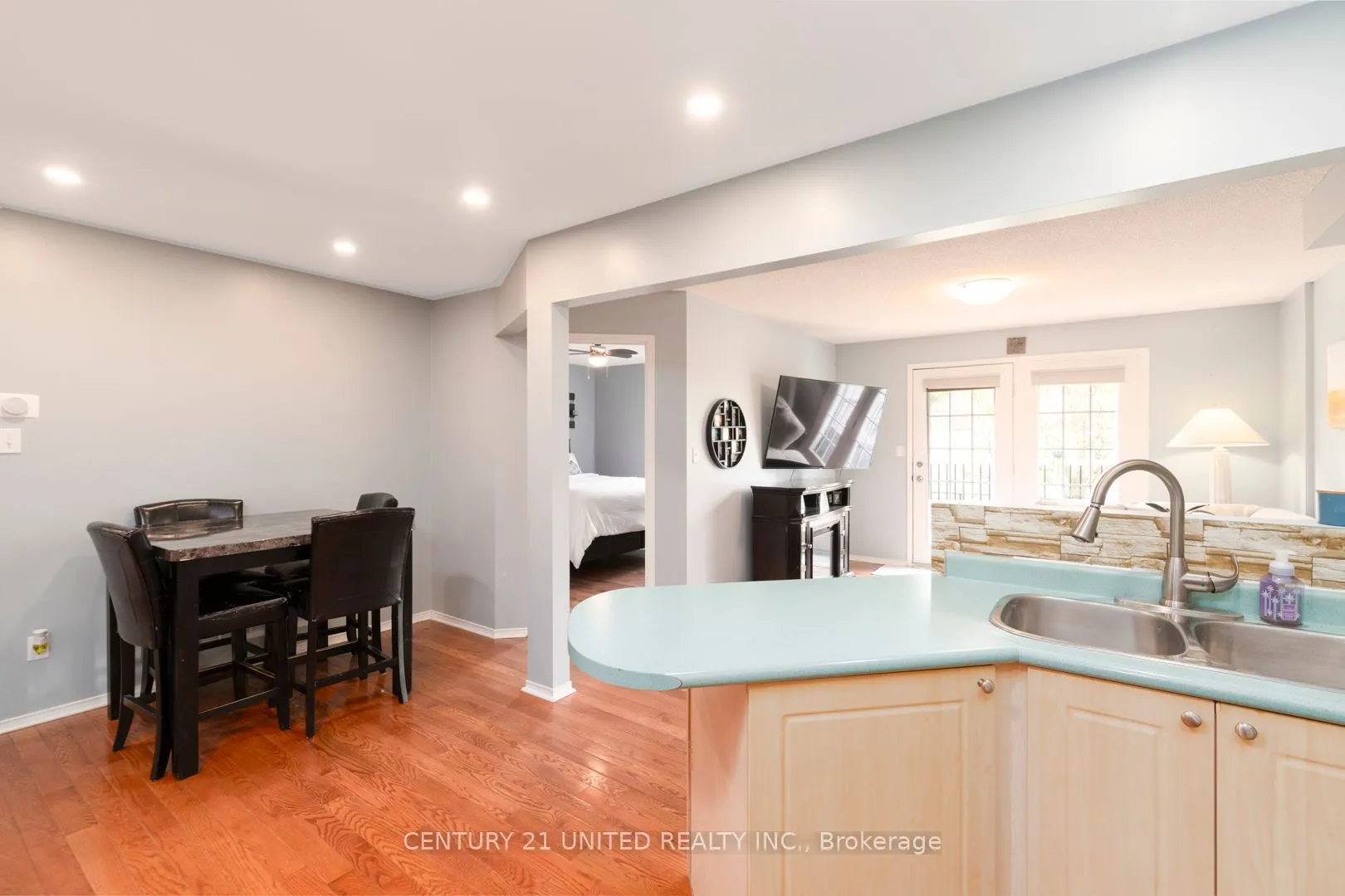 1301 Eagle Crescent