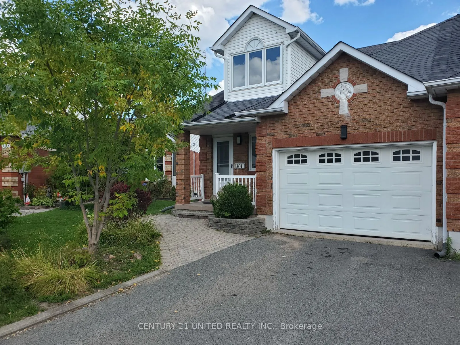 1301 Eagle Crescent