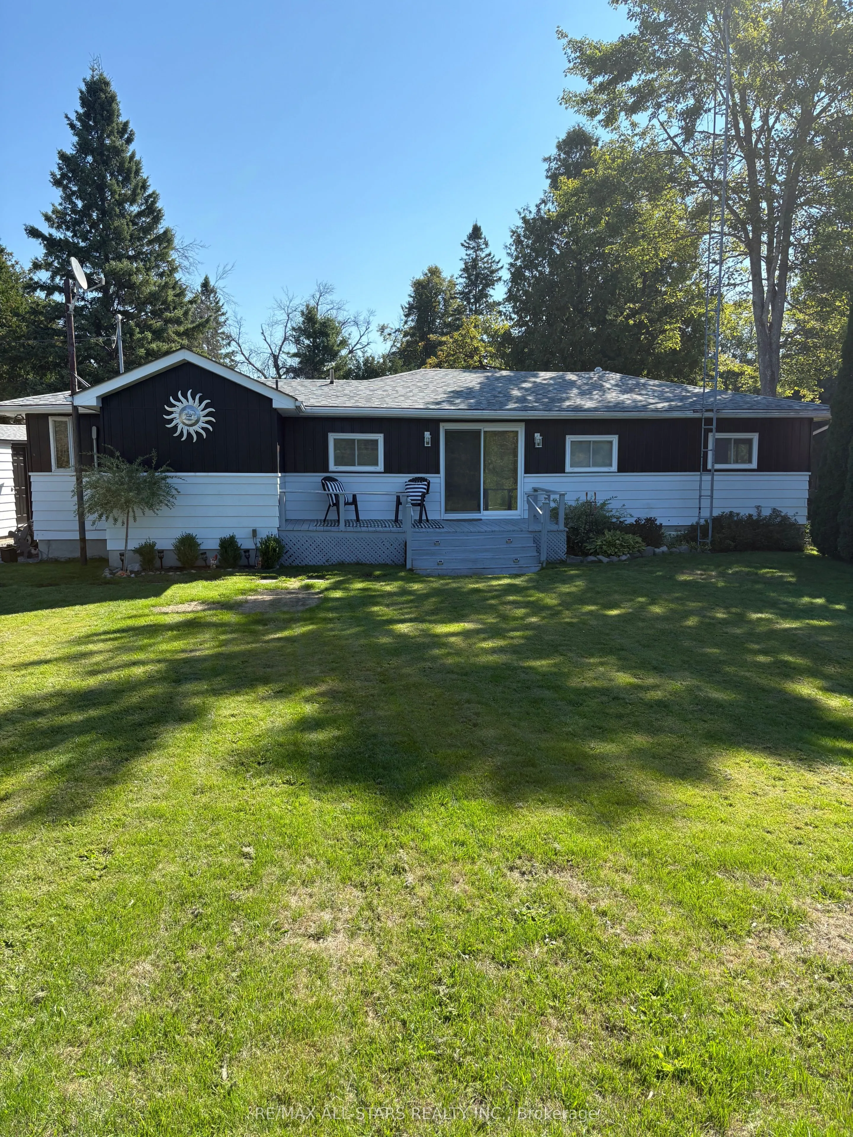 26 Riverbank Road