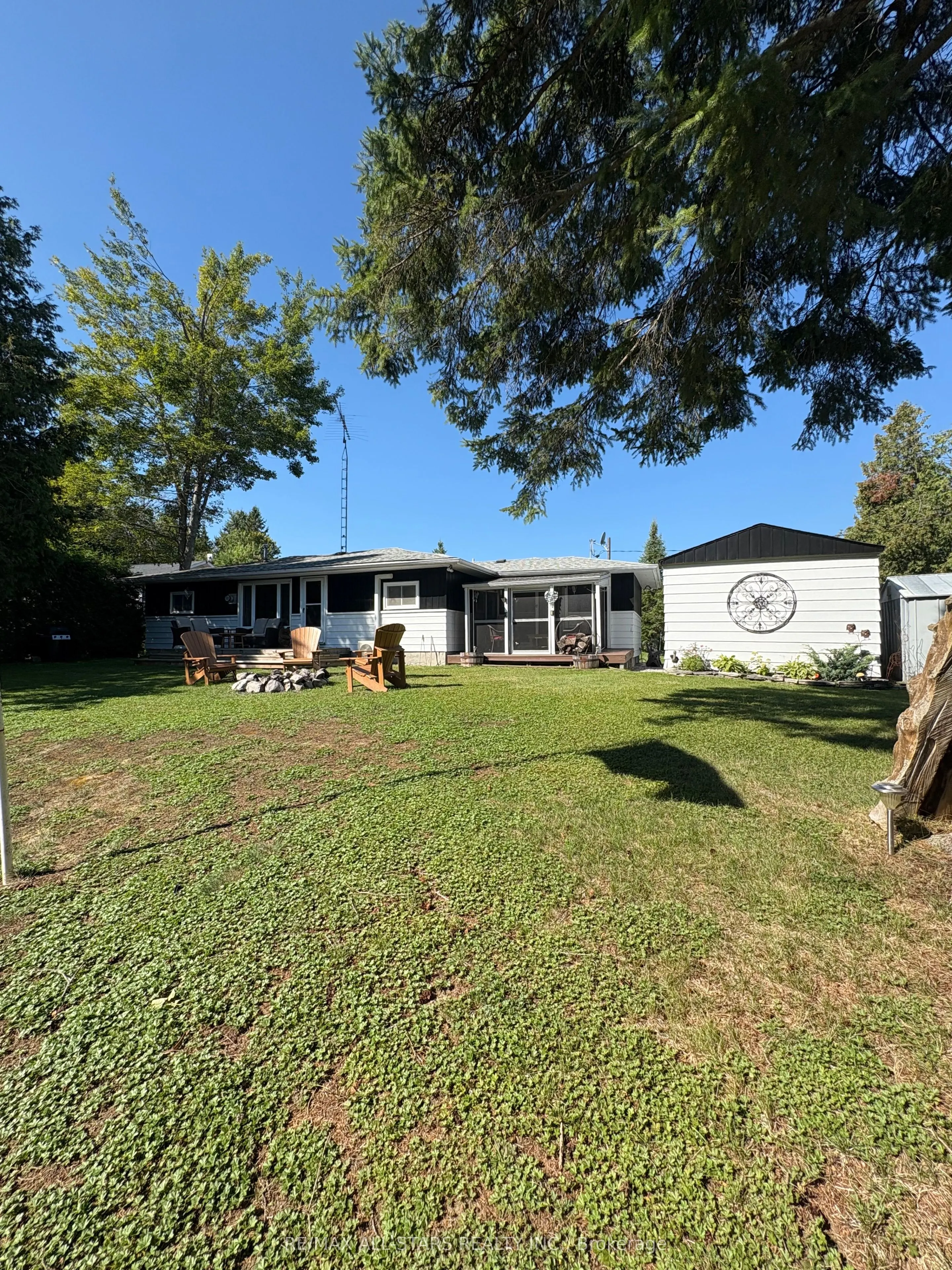 26 Riverbank Road